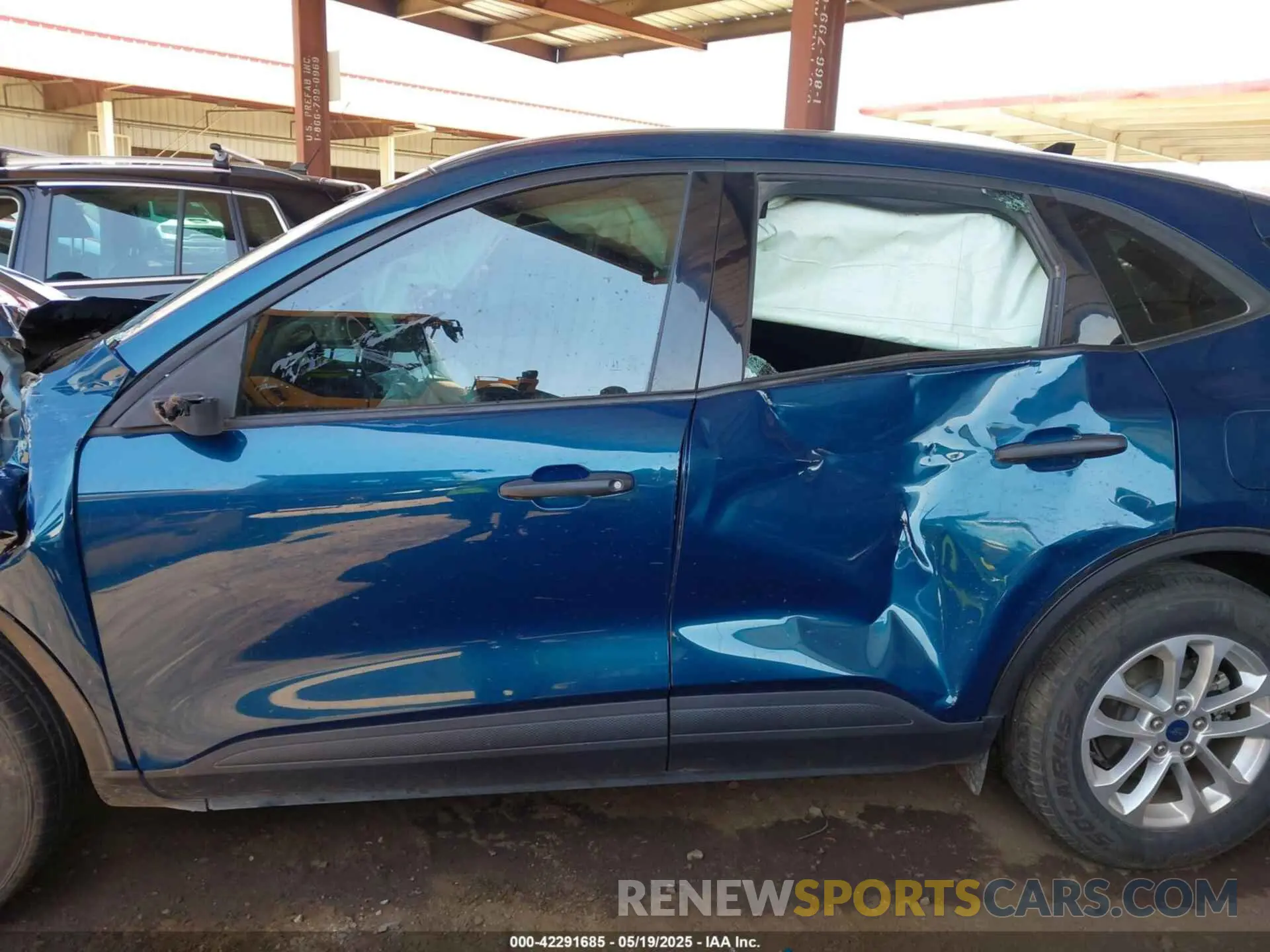 14 Photograph of a damaged car 1FMCU0F63LUA57573 FORD ESCAPE 2020