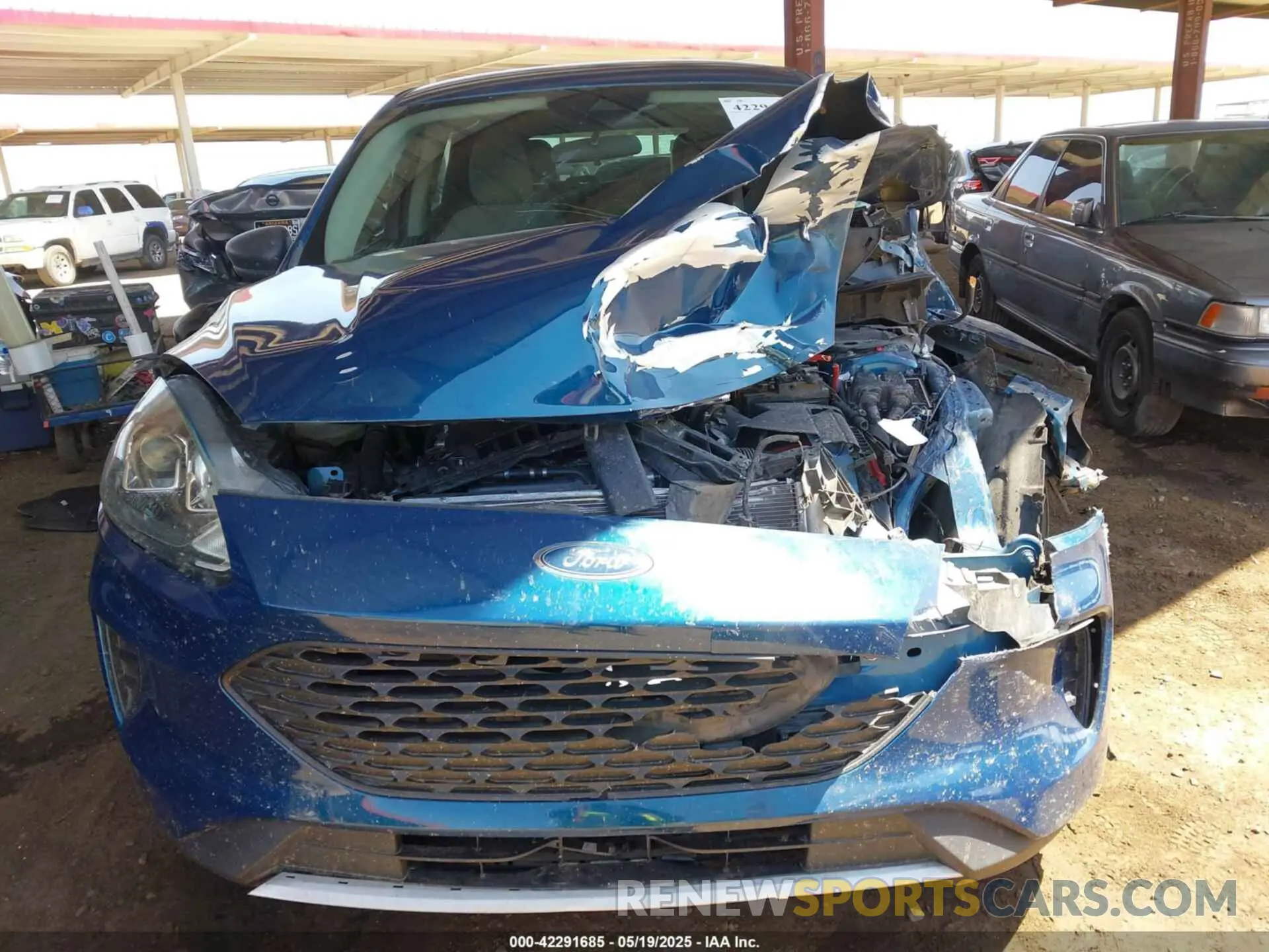 6 Photograph of a damaged car 1FMCU0F63LUA57573 FORD ESCAPE 2020