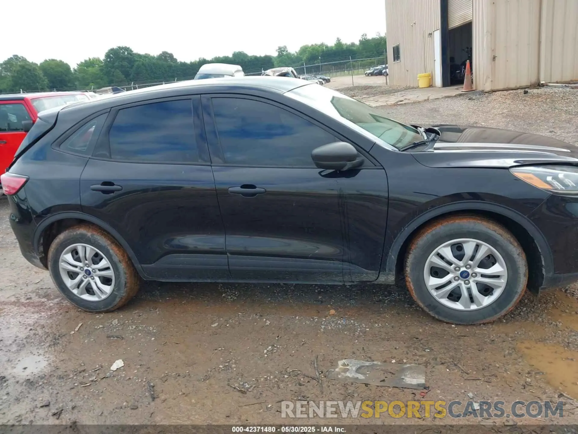 13 Photograph of a damaged car 1FMCU0F65LUA21111 FORD ESCAPE 2020