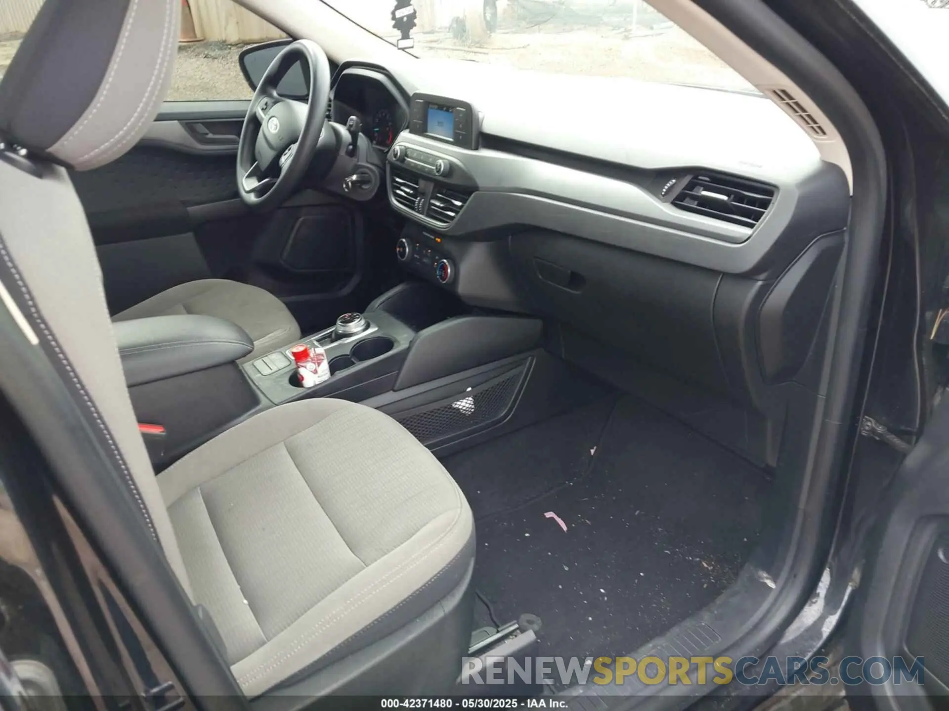 5 Photograph of a damaged car 1FMCU0F65LUA21111 FORD ESCAPE 2020