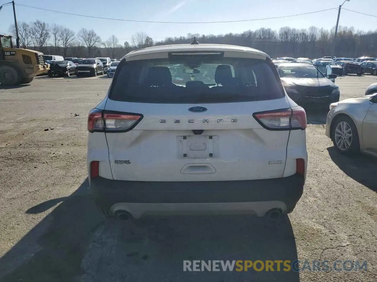 6 Photograph of a damaged car 1FMCU0F65LUA48213 FORD ESCAPE 2020