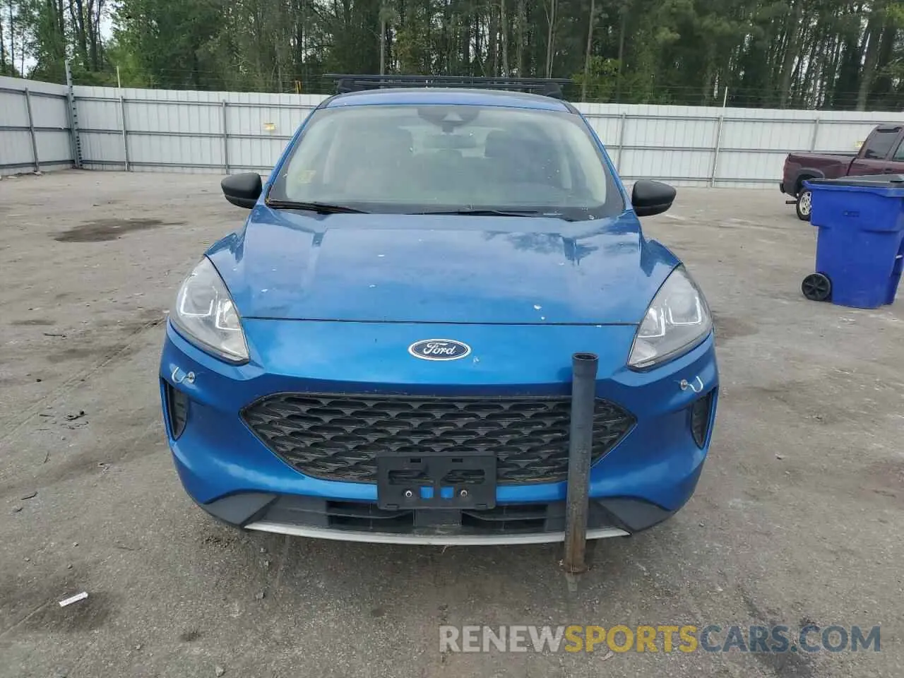 5 Photograph of a damaged car 1FMCU0F65LUC34141 FORD ESCAPE 2020