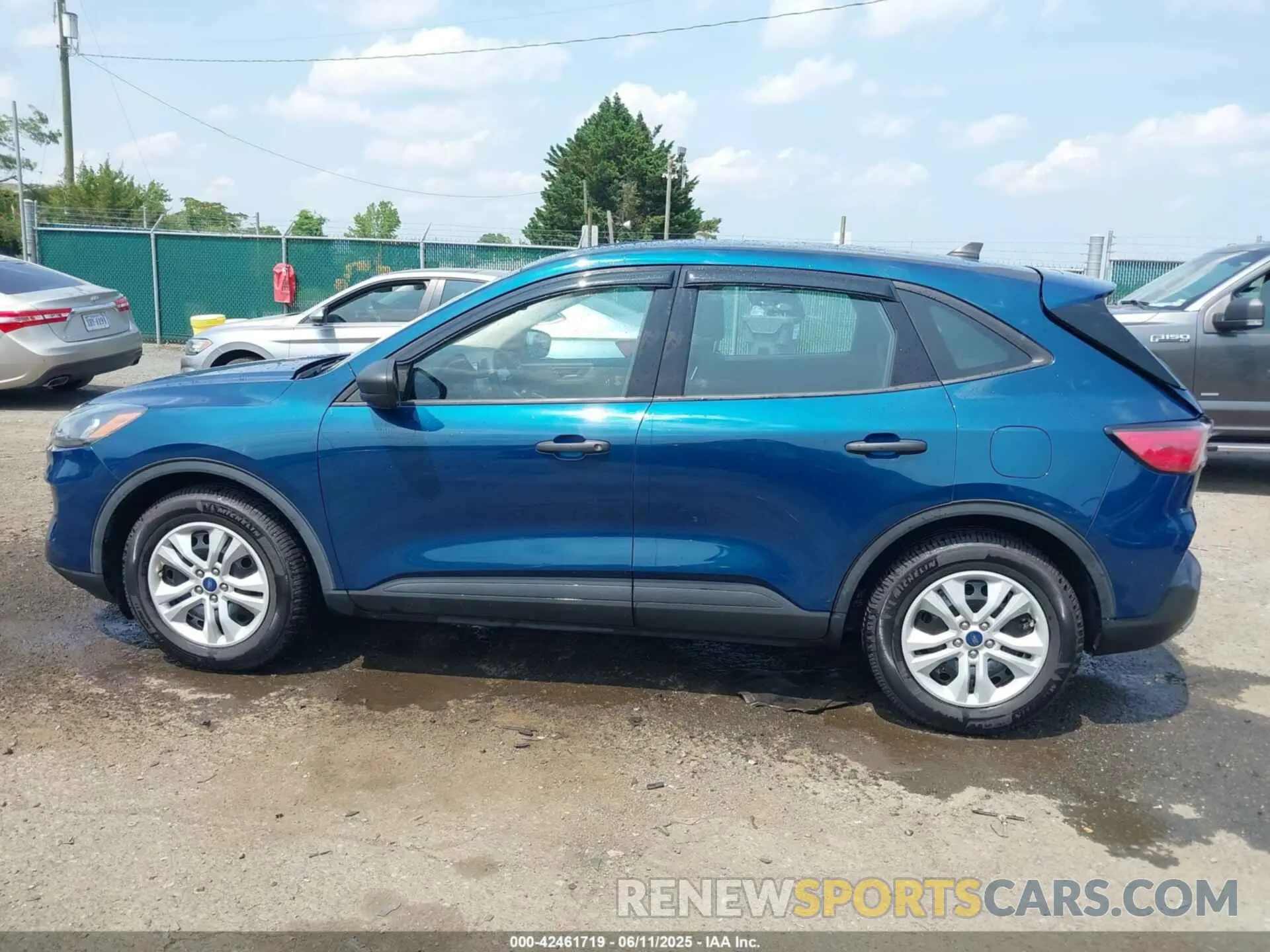 14 Photograph of a damaged car 1FMCU0F65LUC54521 FORD ESCAPE 2020