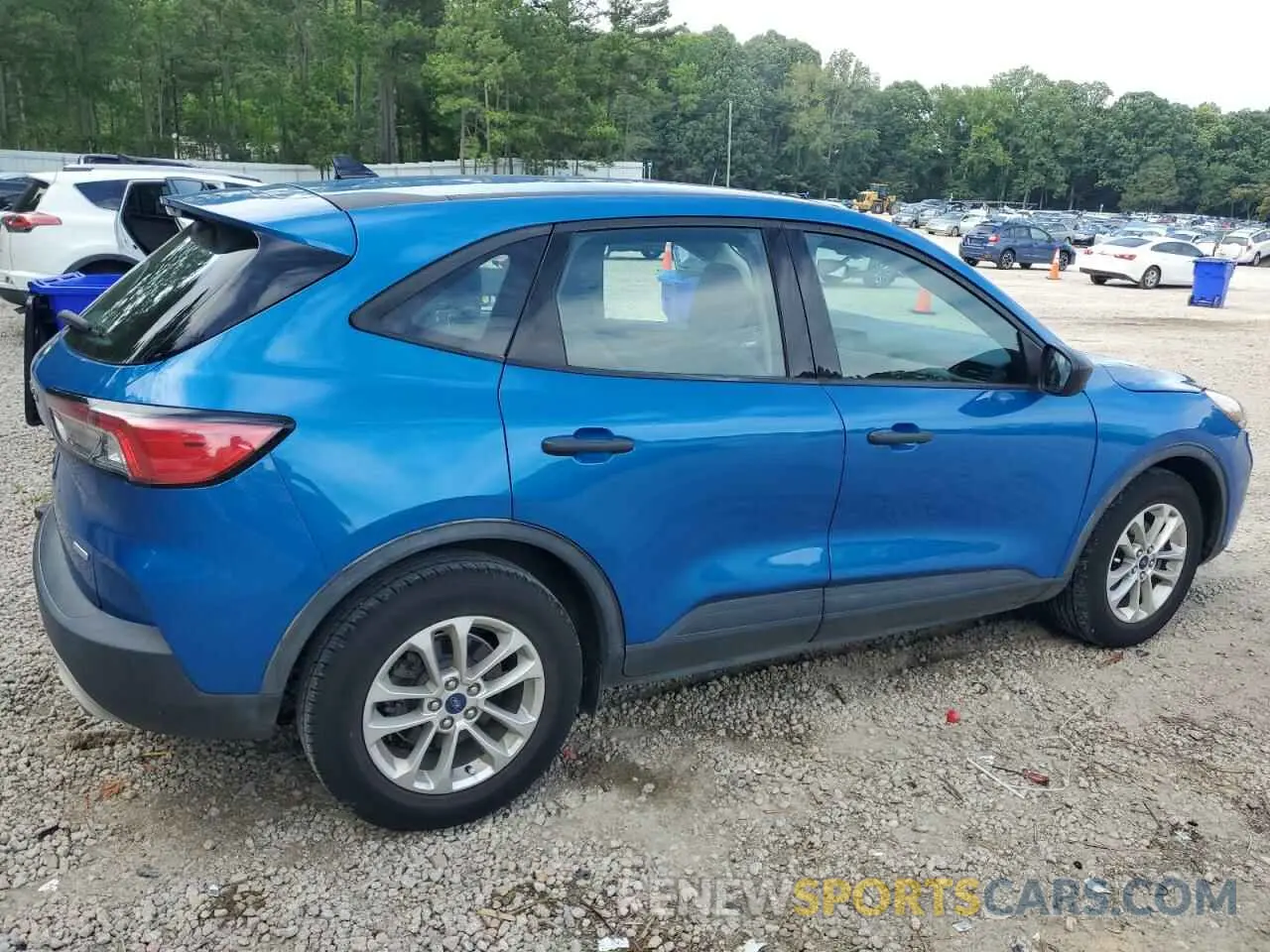 3 Photograph of a damaged car 1FMCU0F66LUA22395 FORD ESCAPE 2020