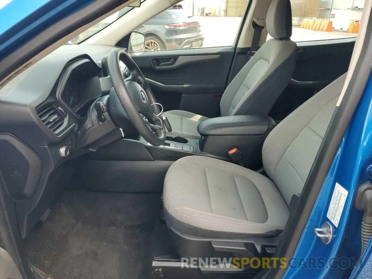7 Photograph of a damaged car 1FMCU0F66LUA22395 FORD ESCAPE 2020