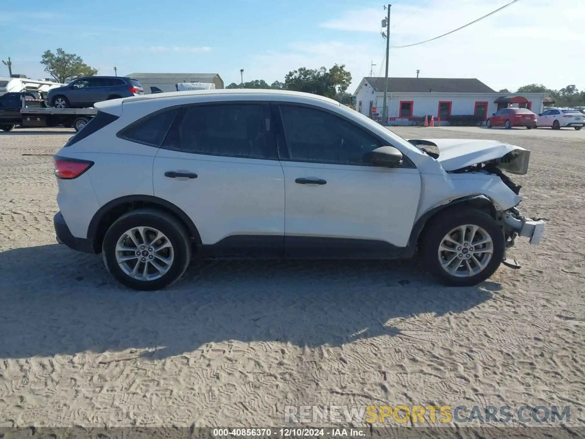 13 Photograph of a damaged car 1FMCU0F67LUA06013 FORD ESCAPE 2020