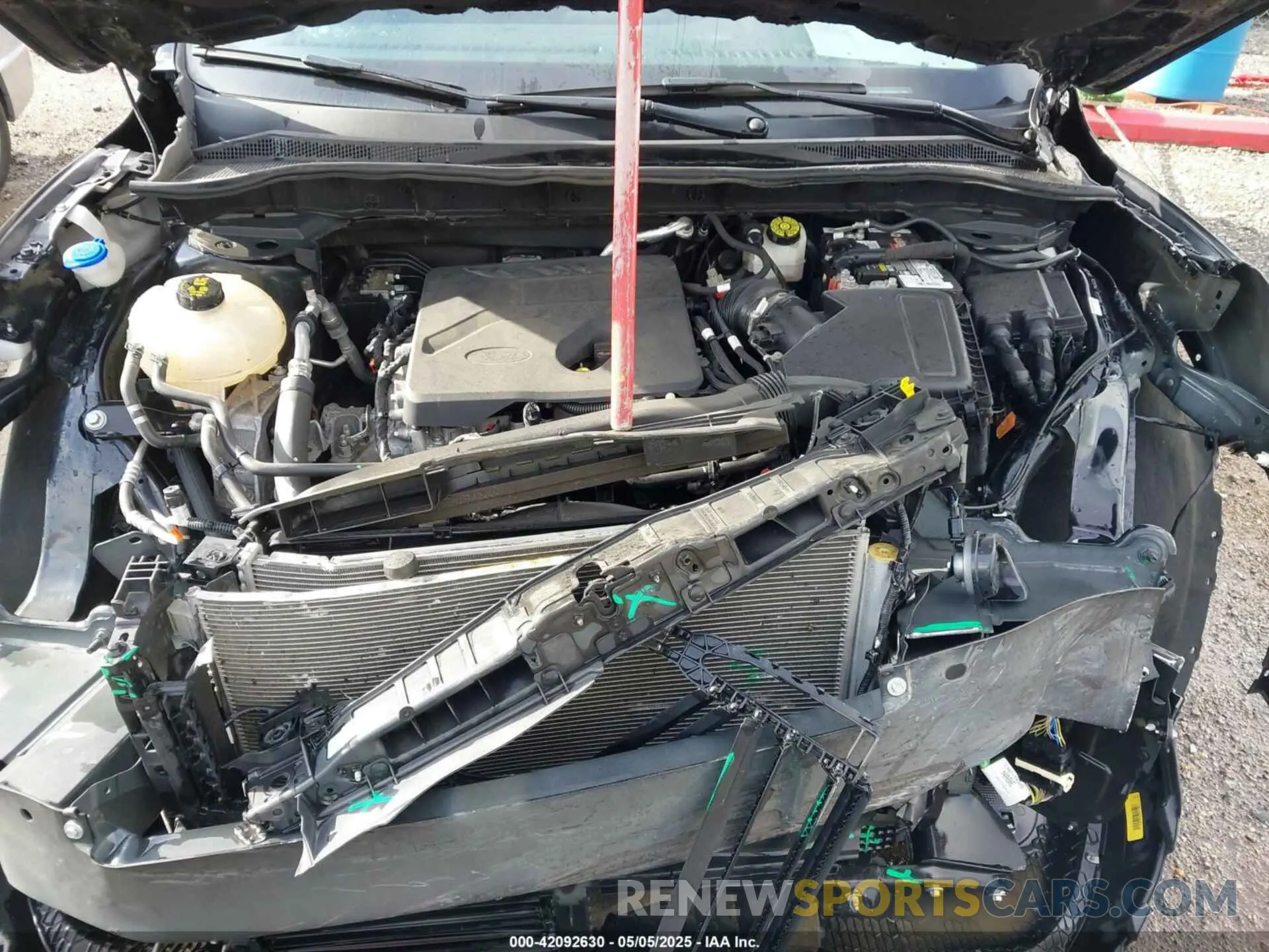 10 Photograph of a damaged car 1FMCU0F67LUA83447 FORD ESCAPE 2020