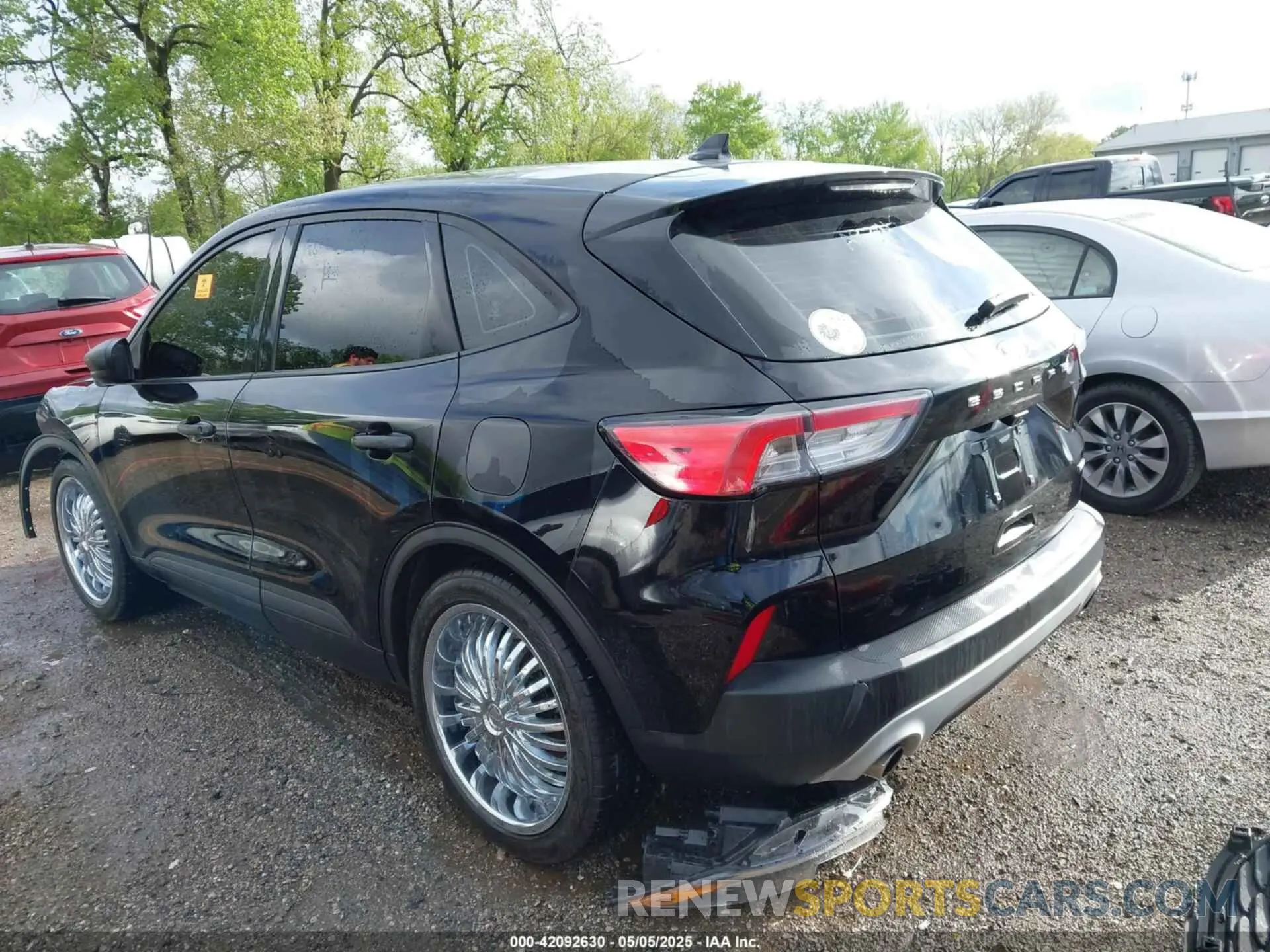 3 Photograph of a damaged car 1FMCU0F67LUA83447 FORD ESCAPE 2020