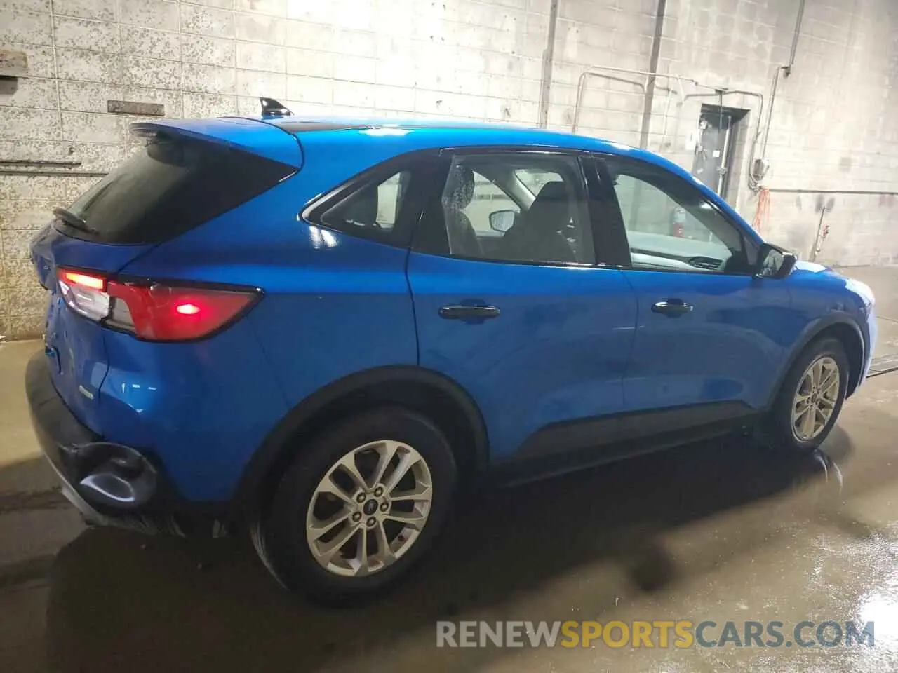 3 Photograph of a damaged car 1FMCU0F67LUC07622 FORD ESCAPE 2020