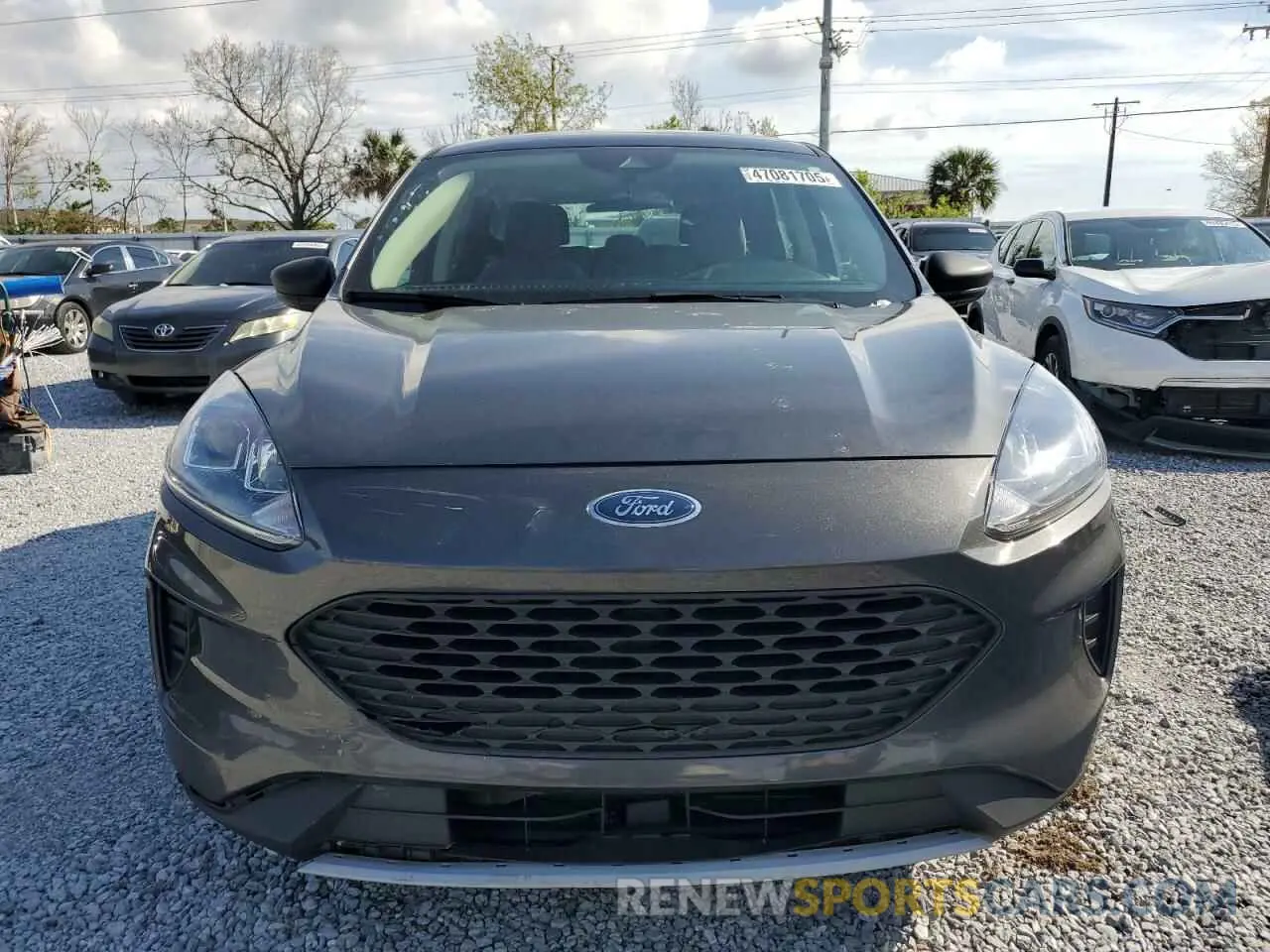 5 Photograph of a damaged car 1FMCU0F68LUC06298 FORD ESCAPE 2020