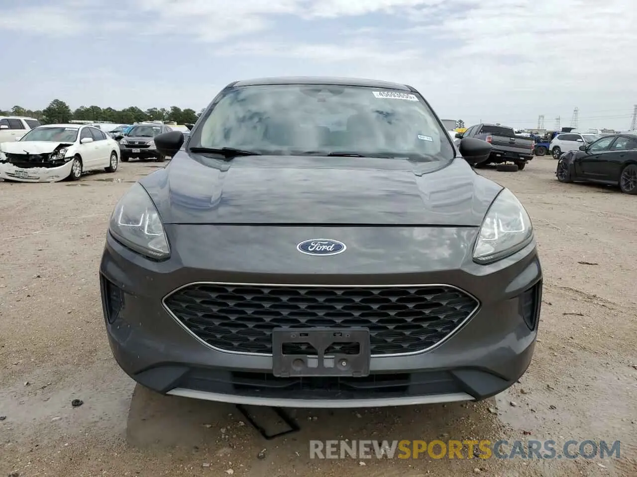 5 Photograph of a damaged car 1FMCU0F69LUA32094 FORD ESCAPE 2020