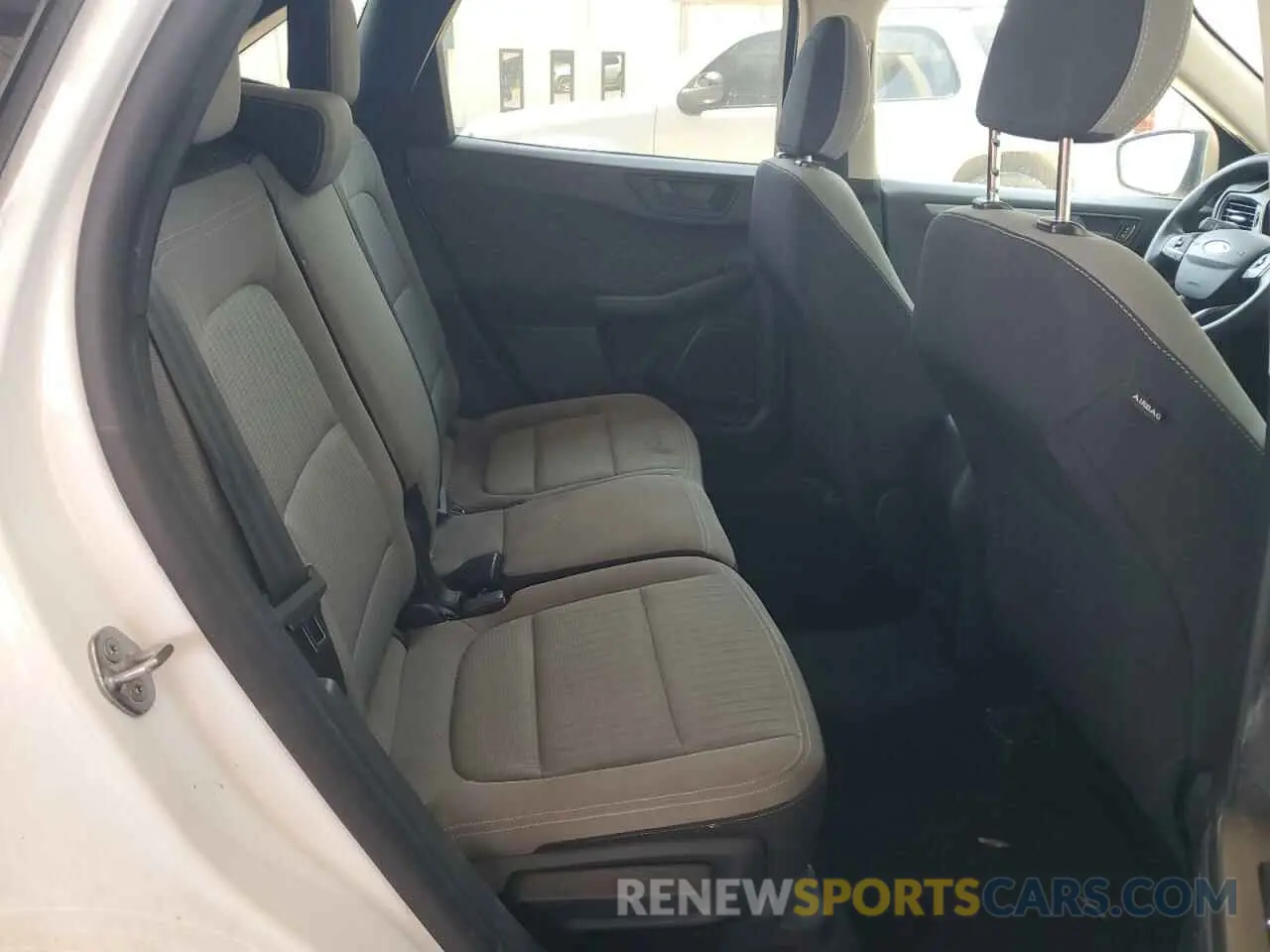 10 Photograph of a damaged car 1FMCU0F69LUA84390 FORD ESCAPE 2020