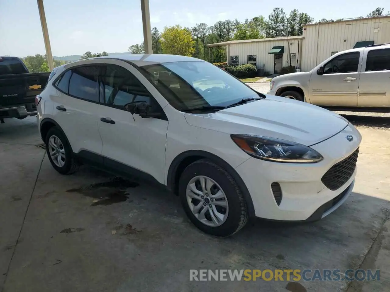 4 Photograph of a damaged car 1FMCU0F69LUA84390 FORD ESCAPE 2020