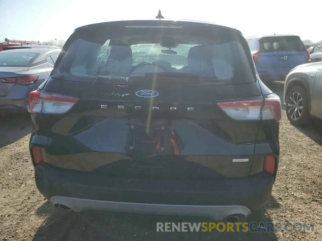 6 Photograph of a damaged car 1FMCU0F69LUB60206 FORD ESCAPE 2020