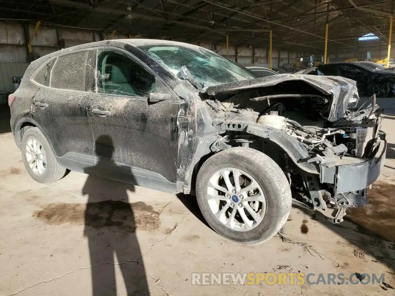 4 Photograph of a damaged car 1FMCU0F69LUB70329 FORD ESCAPE 2020