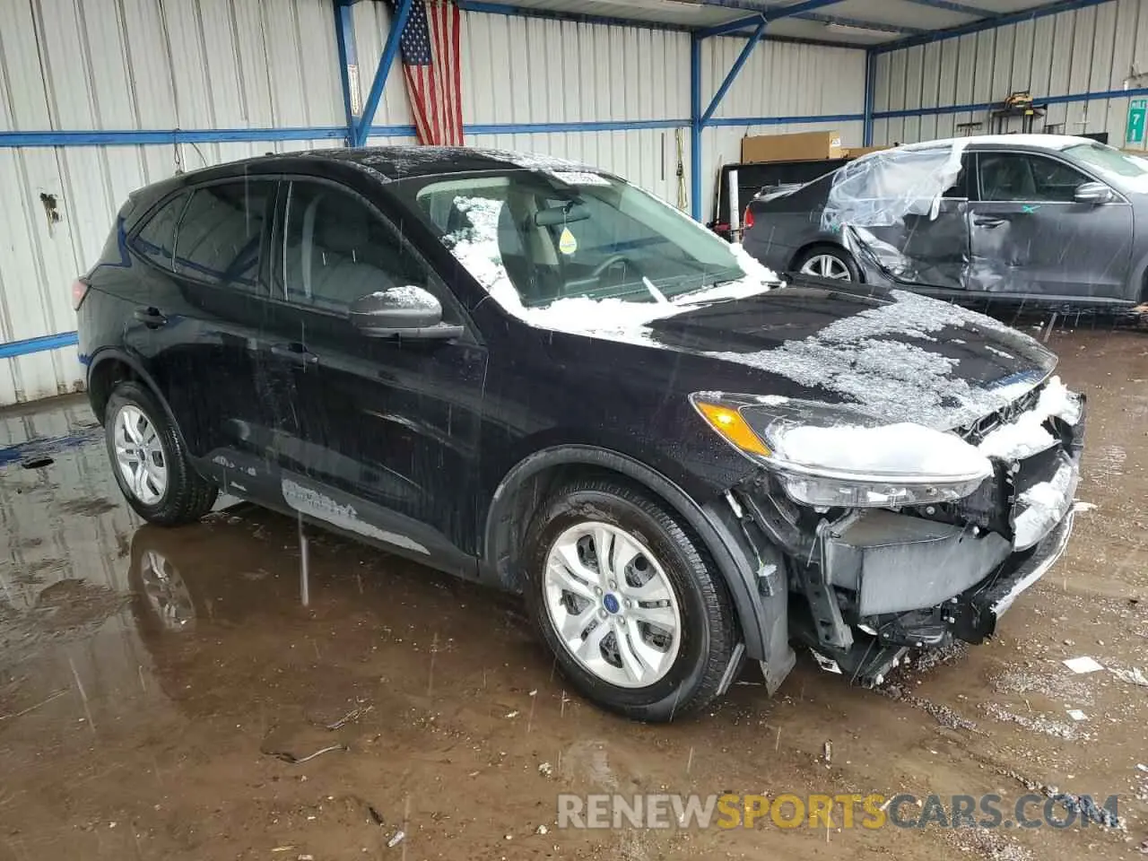 4 Photograph of a damaged car 1FMCU0F6XLUB78388 FORD ESCAPE 2020
