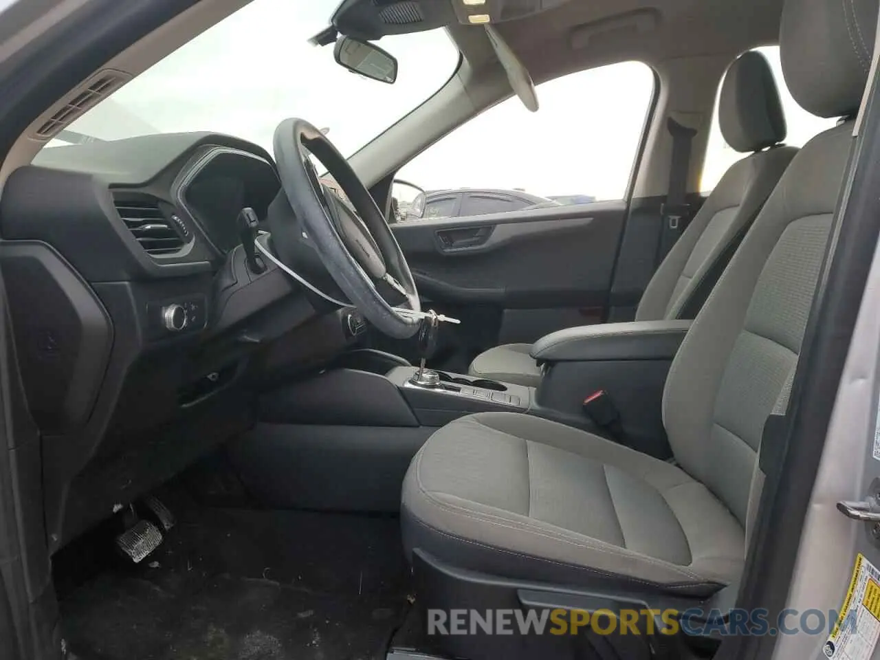 7 Photograph of a damaged car 1FMCU0F6XLUC42736 FORD ESCAPE 2020