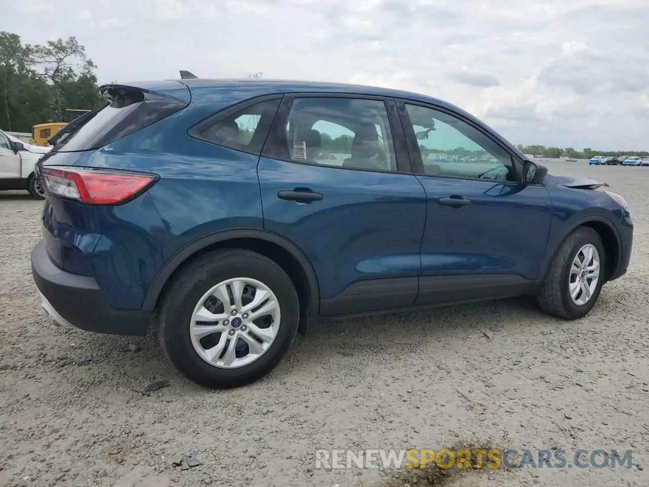 3 Photograph of a damaged car 1FMCU0F6XLUC77504 FORD ESCAPE 2020