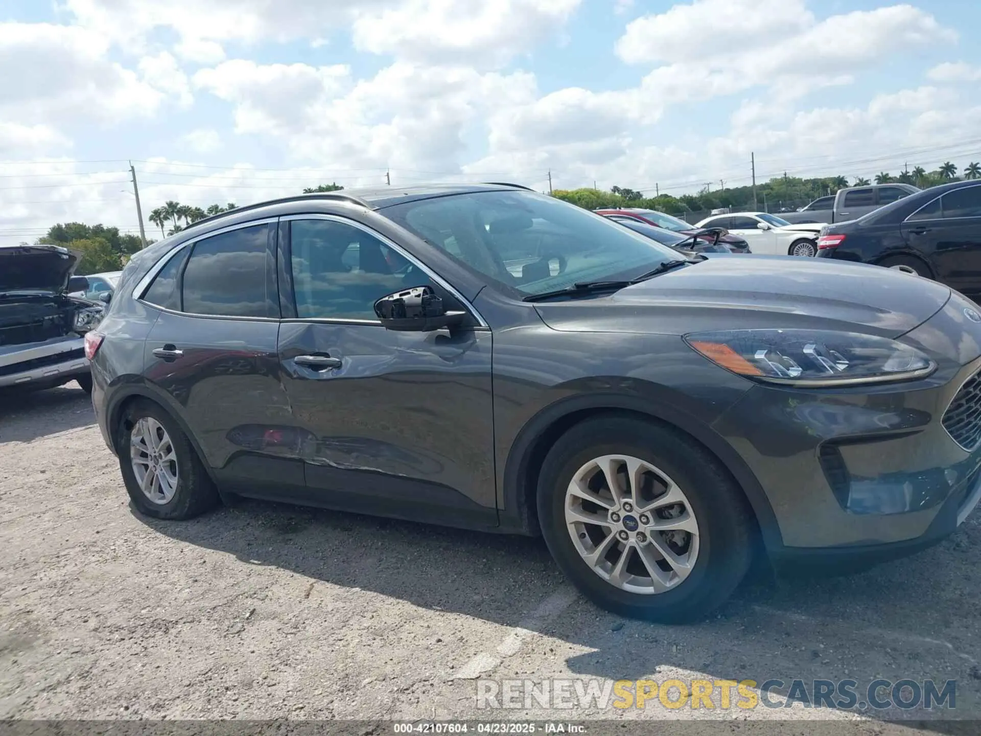 13 Photograph of a damaged car 1FMCU0G60LUA08619 FORD ESCAPE 2020