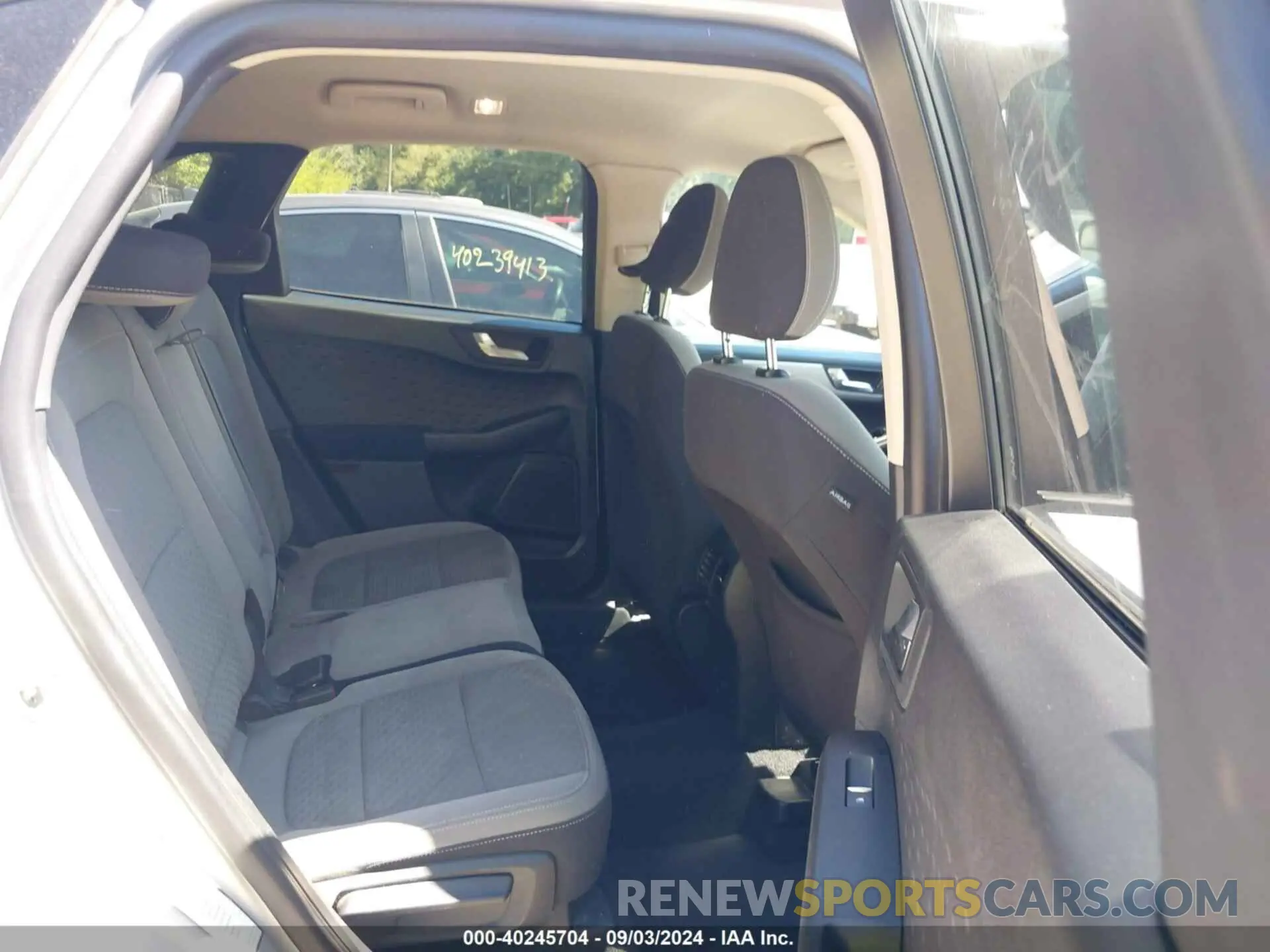 8 Photograph of a damaged car 1FMCU0G60LUA12279 FORD ESCAPE 2020