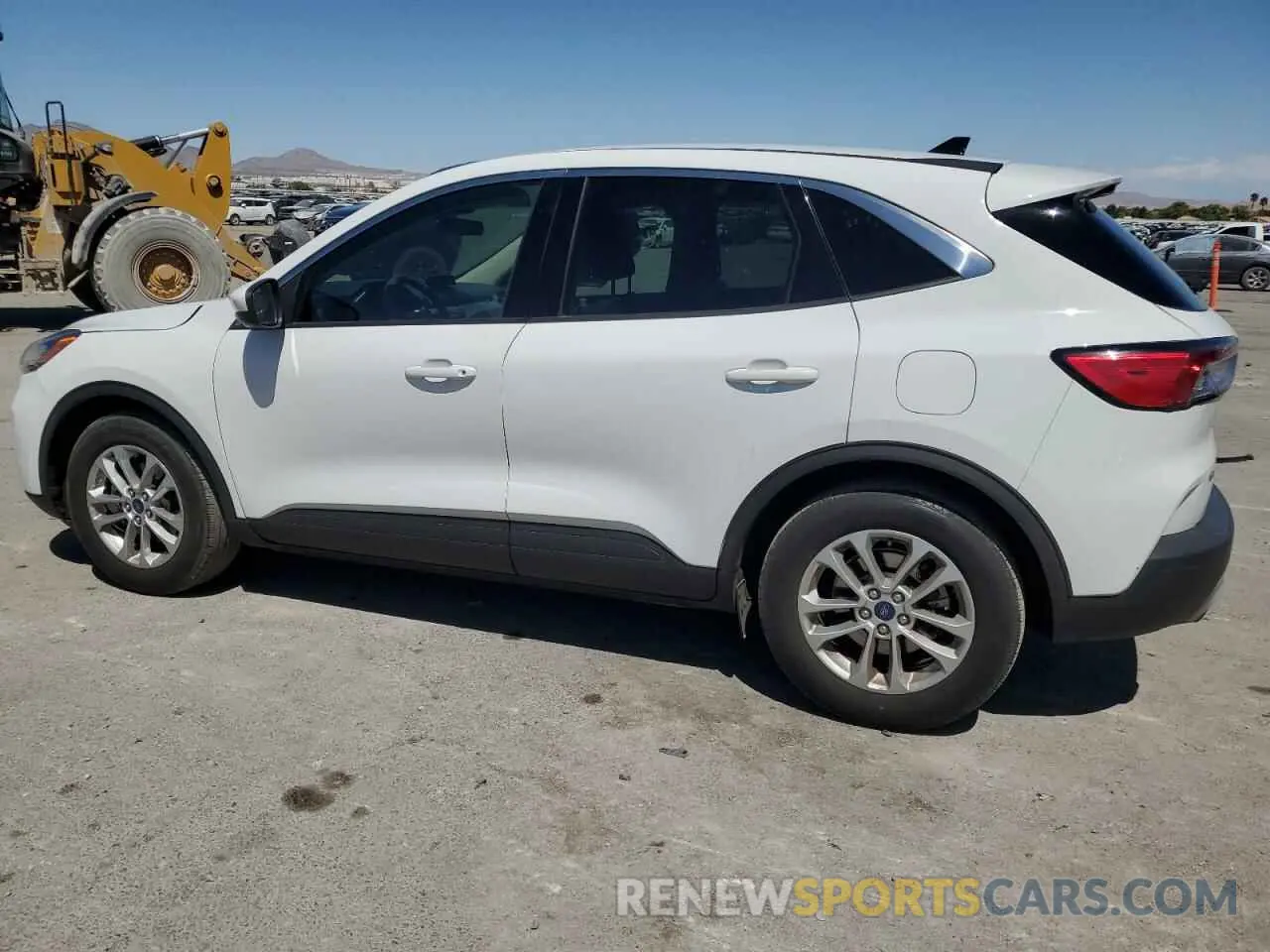 2 Photograph of a damaged car 1FMCU0G60LUA12282 FORD ESCAPE 2020