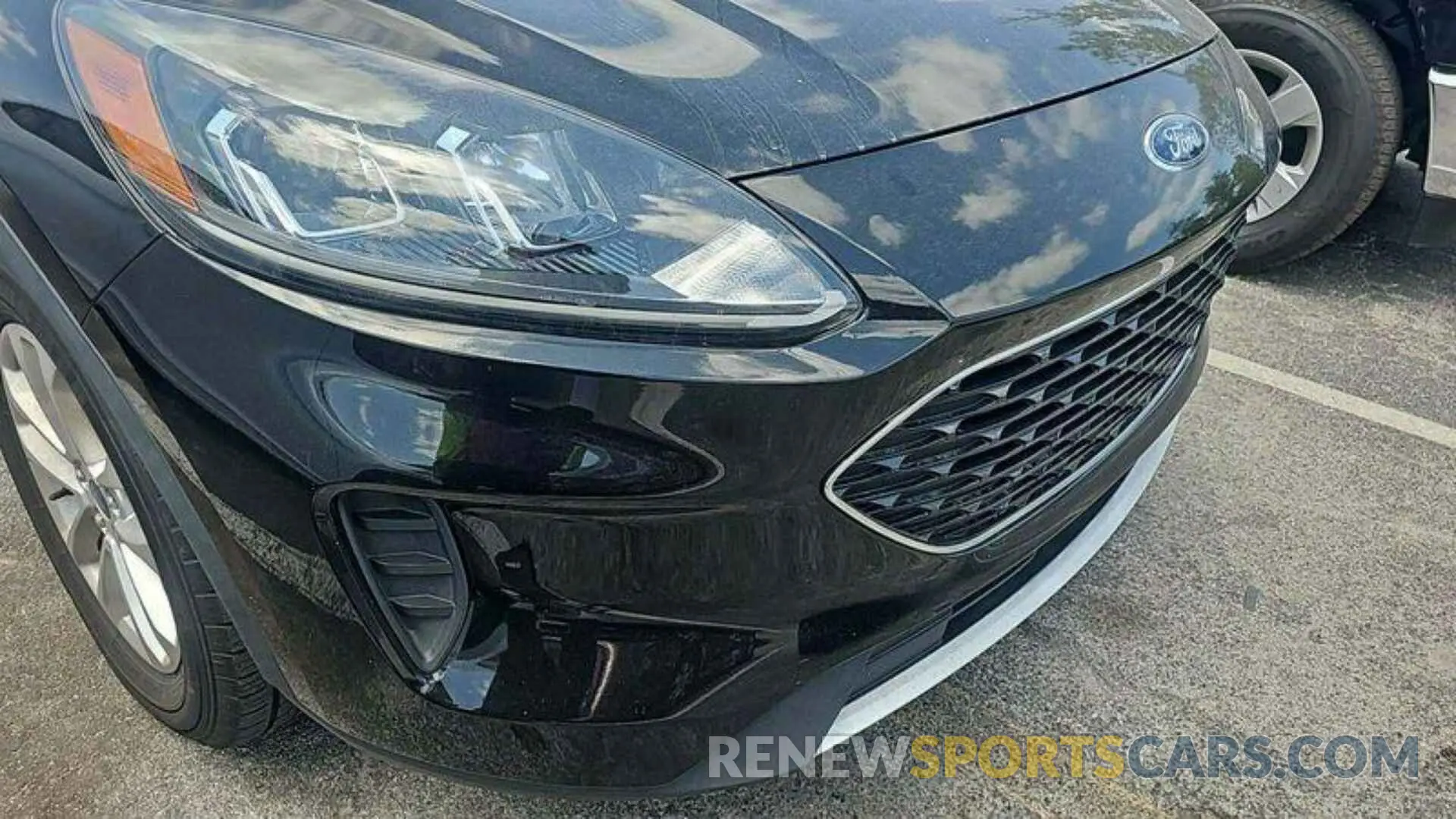 23 Photograph of a damaged car 1FMCU0G60LUA31950 FORD ESCAPE 2020
