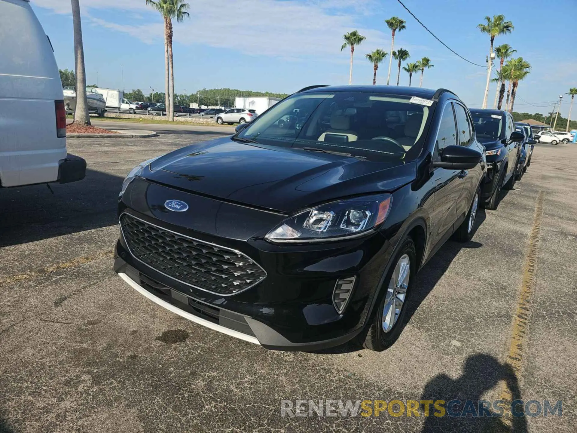 3 Photograph of a damaged car 1FMCU0G60LUA31950 FORD ESCAPE 2020