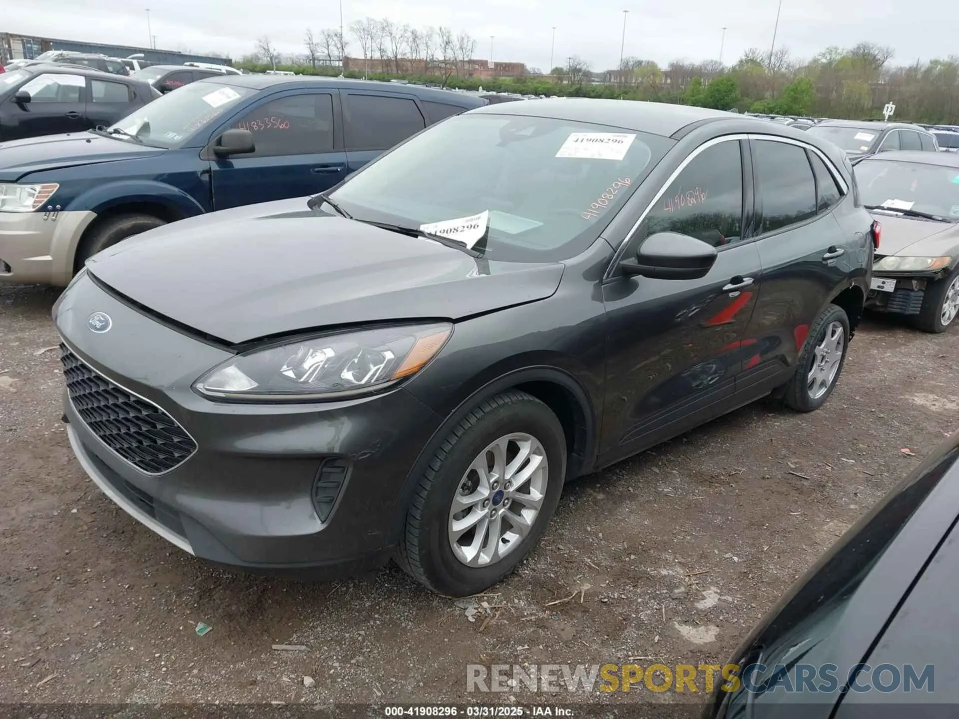2 Photograph of a damaged car 1FMCU0G60LUA68318 FORD ESCAPE 2020