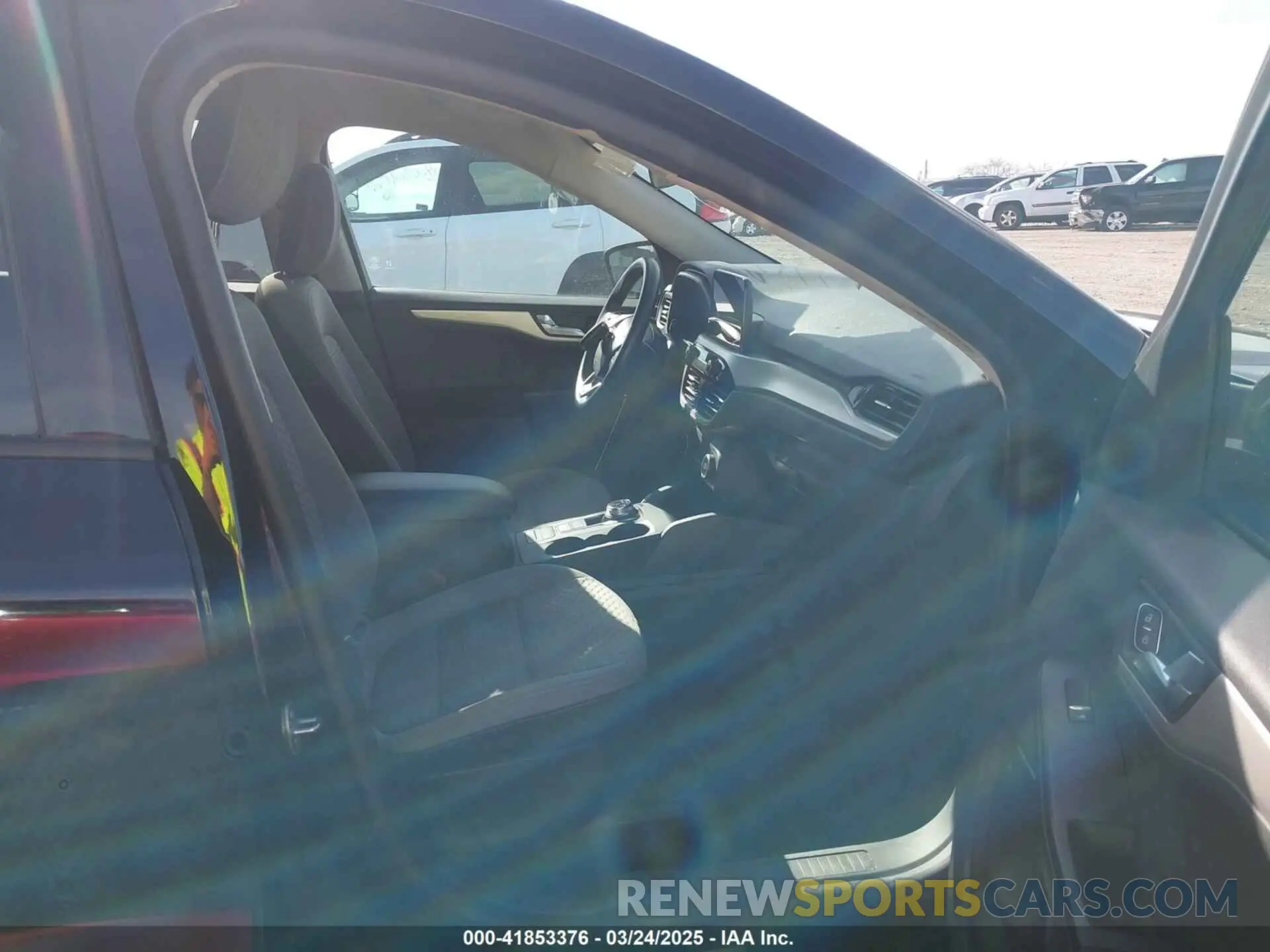 5 Photograph of a damaged car 1FMCU0G60LUB23558 FORD ESCAPE 2020