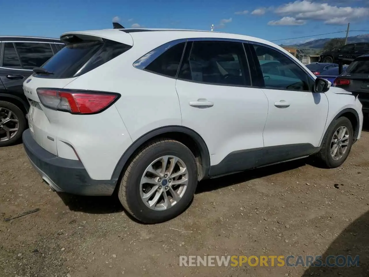 3 Photograph of a damaged car 1FMCU0G60LUB44118 FORD ESCAPE 2020