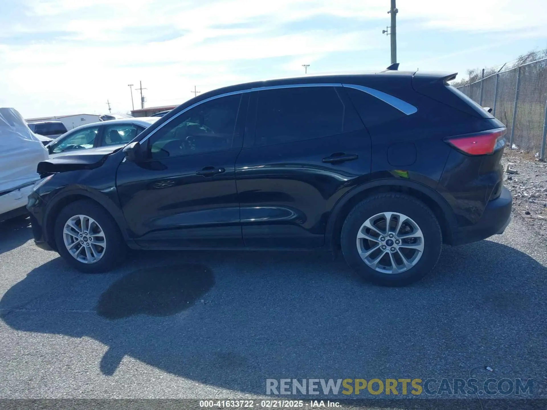 14 Photograph of a damaged car 1FMCU0G60LUB90063 FORD ESCAPE 2020