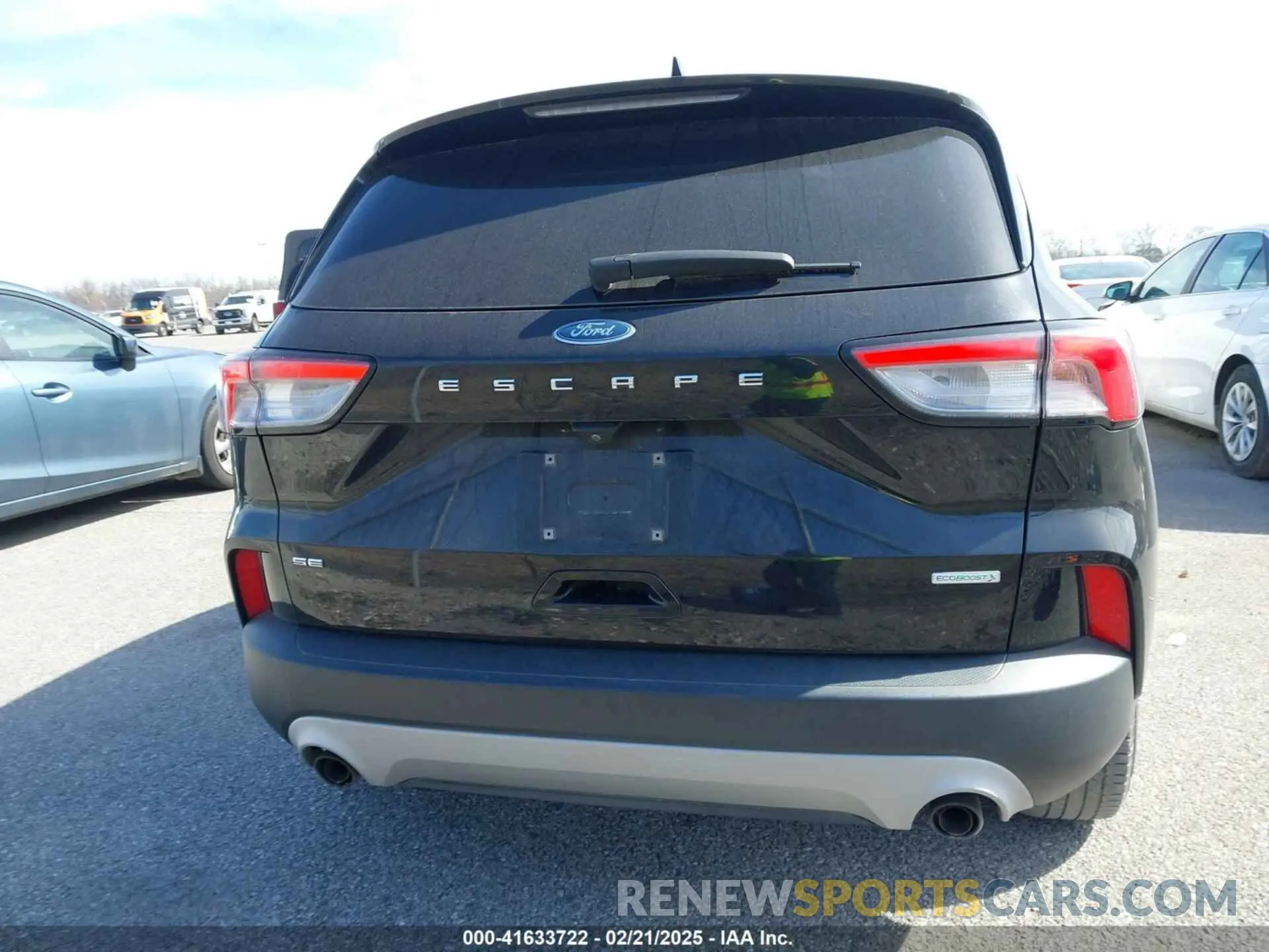 16 Photograph of a damaged car 1FMCU0G60LUB90063 FORD ESCAPE 2020