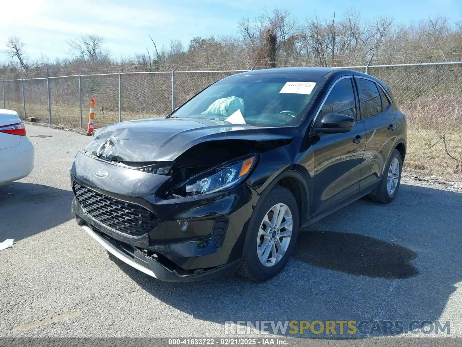 2 Photograph of a damaged car 1FMCU0G60LUB90063 FORD ESCAPE 2020