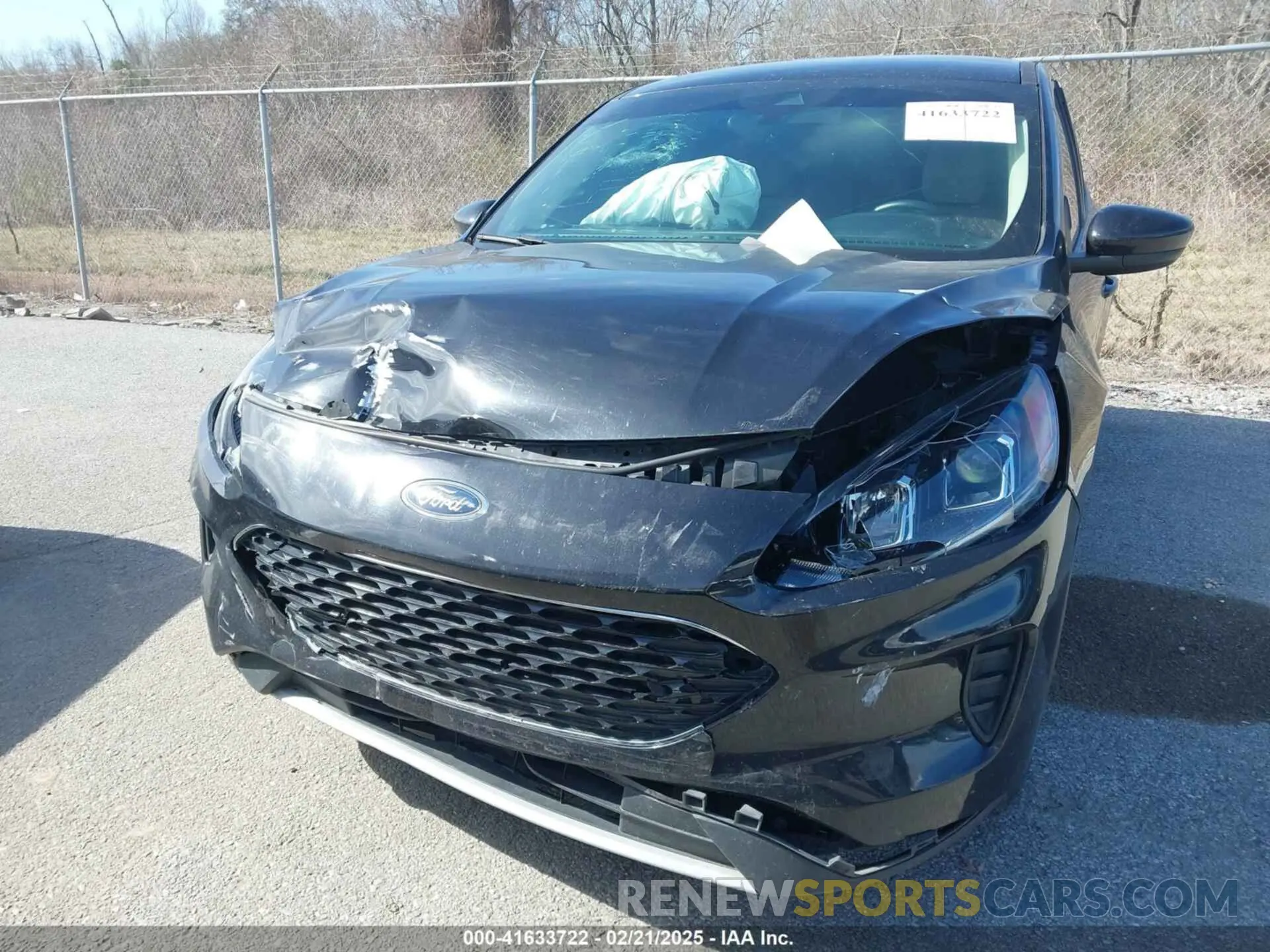 6 Photograph of a damaged car 1FMCU0G60LUB90063 FORD ESCAPE 2020