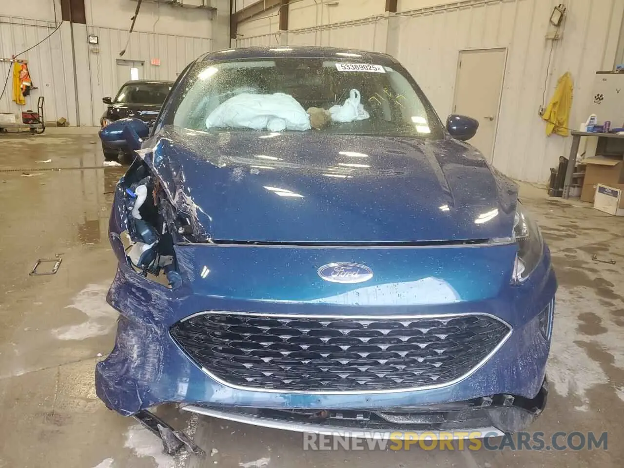 5 Photograph of a damaged car 1FMCU0G60LUB92699 FORD ESCAPE 2020
