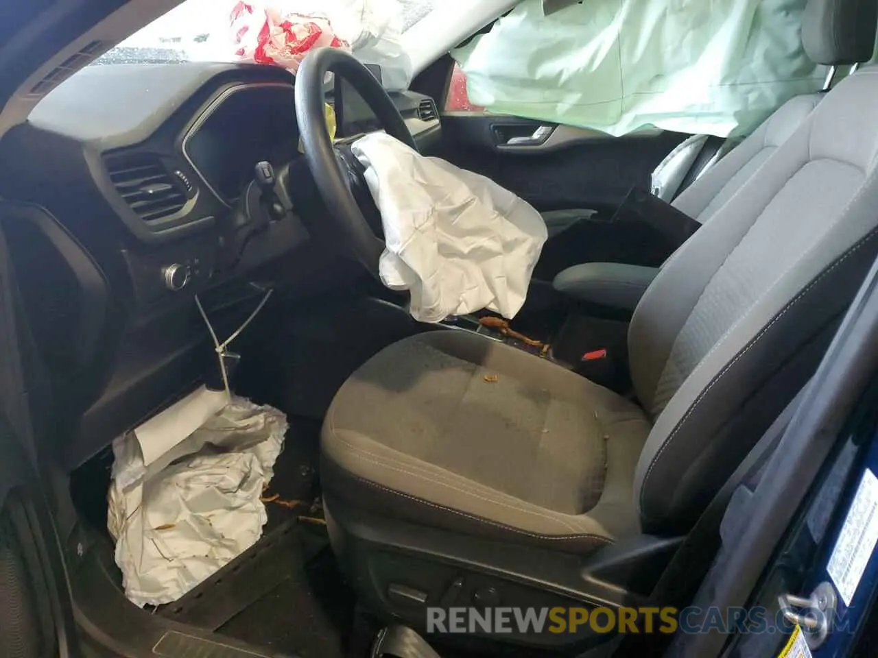 7 Photograph of a damaged car 1FMCU0G60LUB92699 FORD ESCAPE 2020