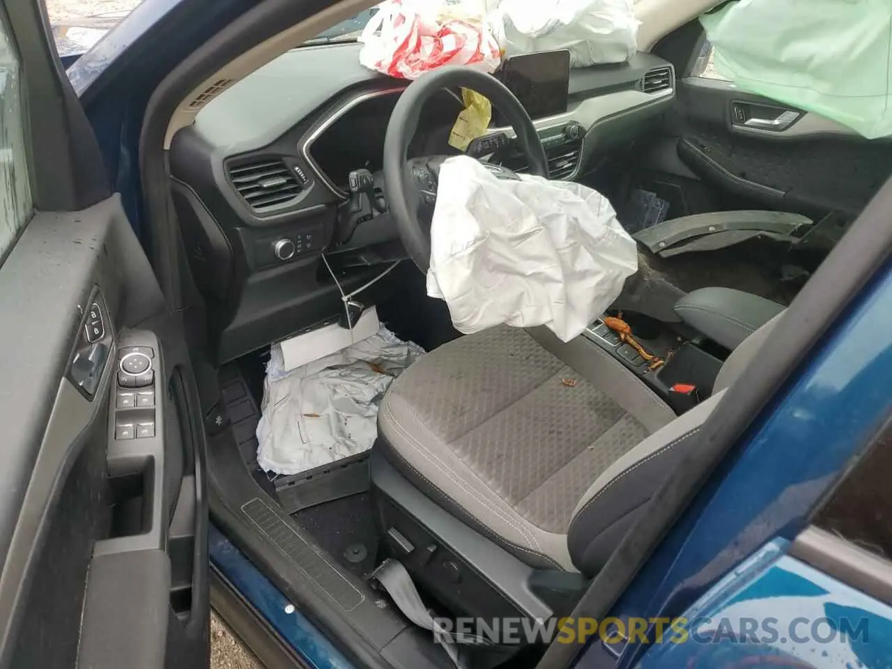 8 Photograph of a damaged car 1FMCU0G60LUB92699 FORD ESCAPE 2020