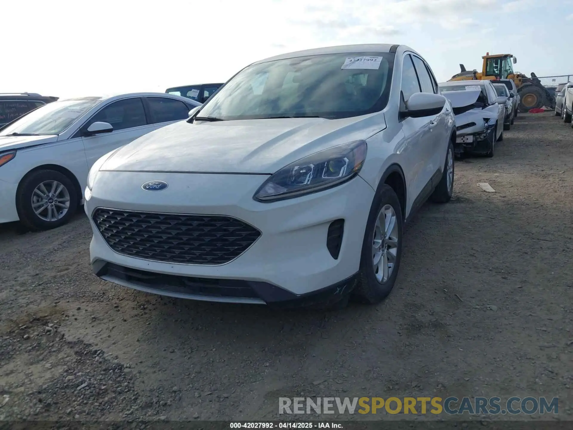 2 Photograph of a damaged car 1FMCU0G60LUC06956 FORD ESCAPE 2020