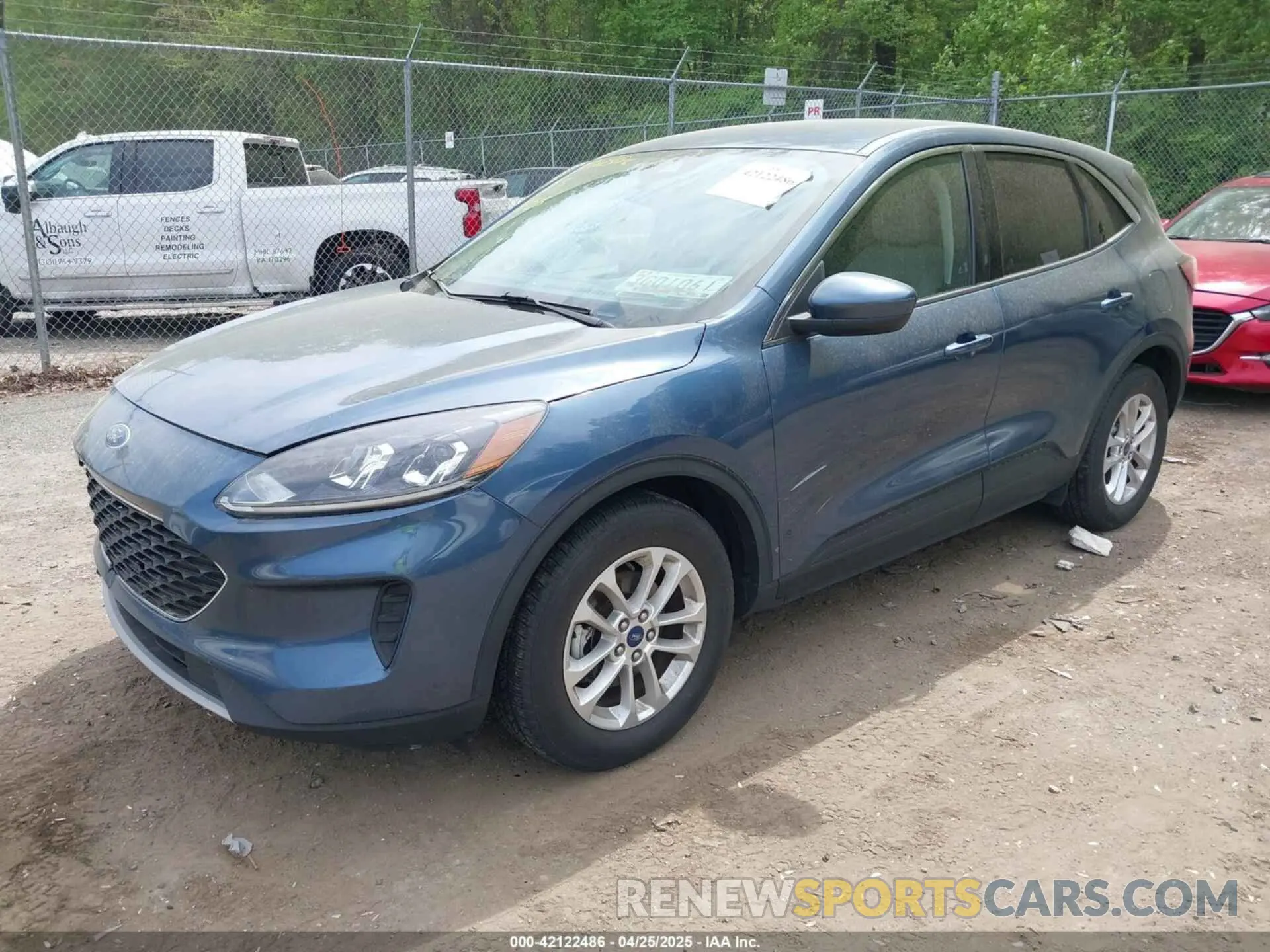 2 Photograph of a damaged car 1FMCU0G60LUC39181 FORD ESCAPE 2020