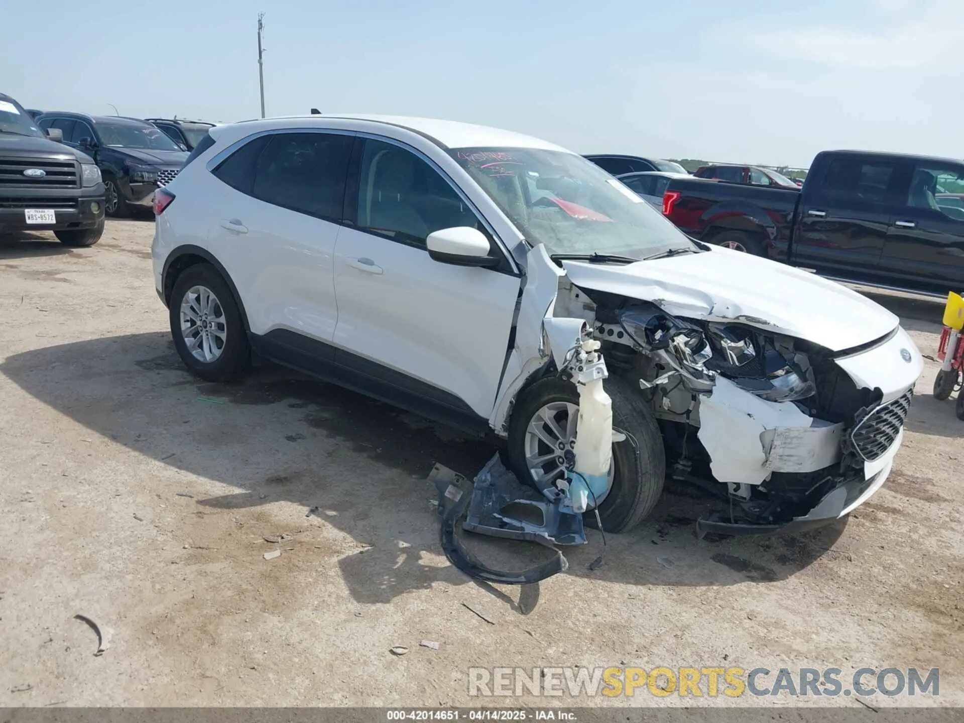 1 Photograph of a damaged car 1FMCU0G60LUC45045 FORD ESCAPE 2020