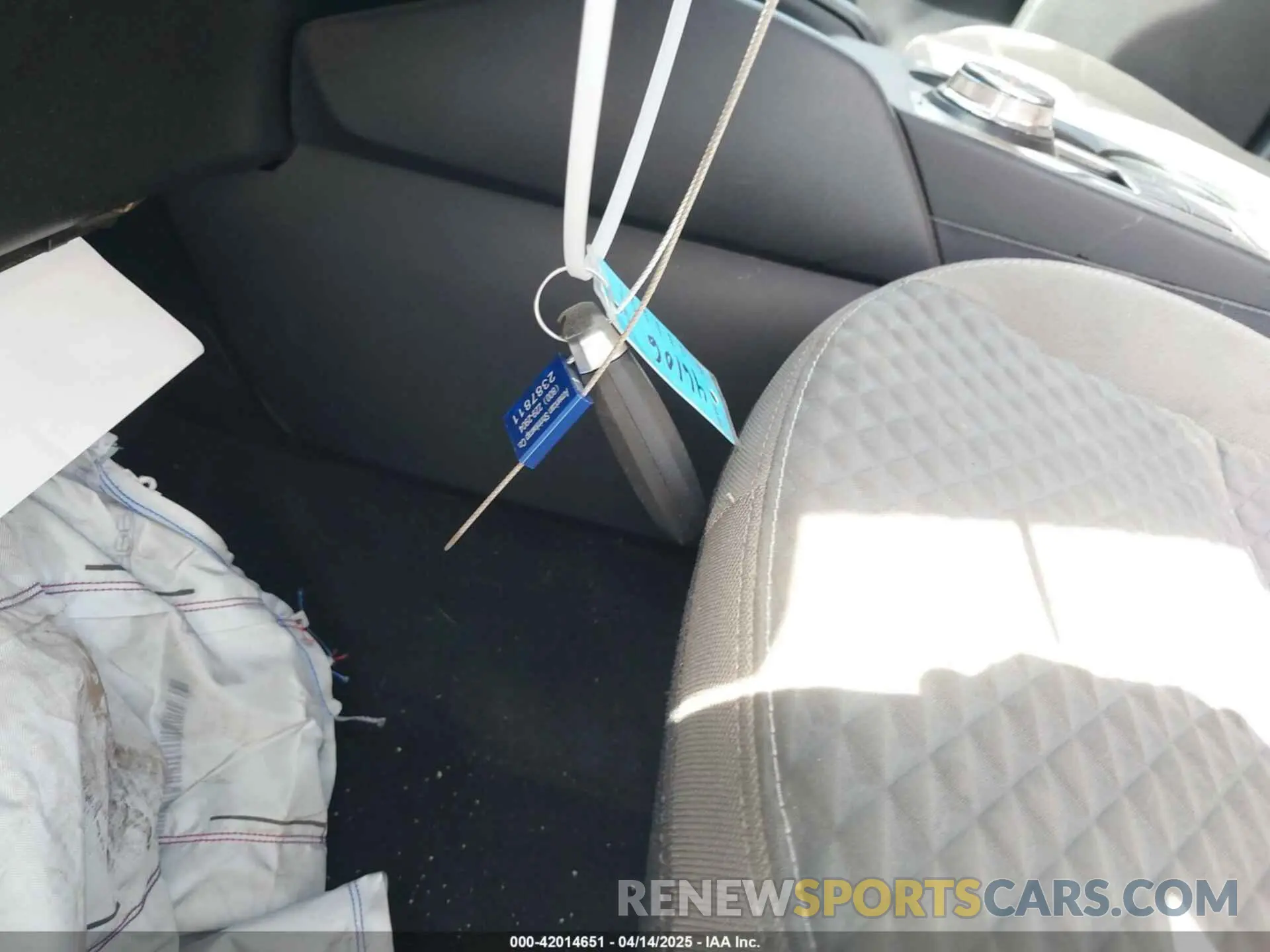 11 Photograph of a damaged car 1FMCU0G60LUC45045 FORD ESCAPE 2020