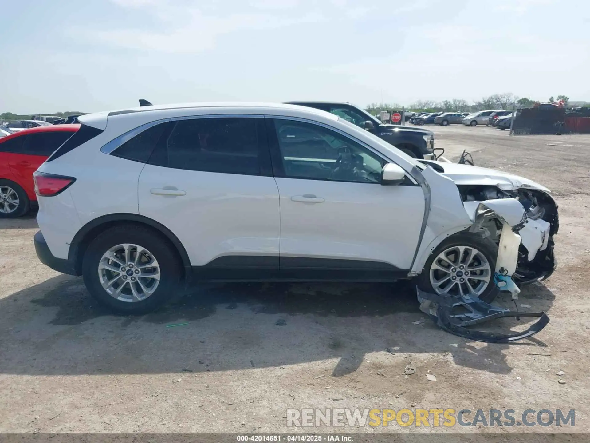 13 Photograph of a damaged car 1FMCU0G60LUC45045 FORD ESCAPE 2020