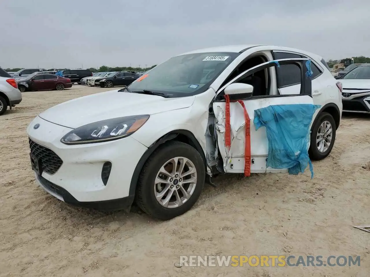1 Photograph of a damaged car 1FMCU0G60LUC61942 FORD ESCAPE 2020