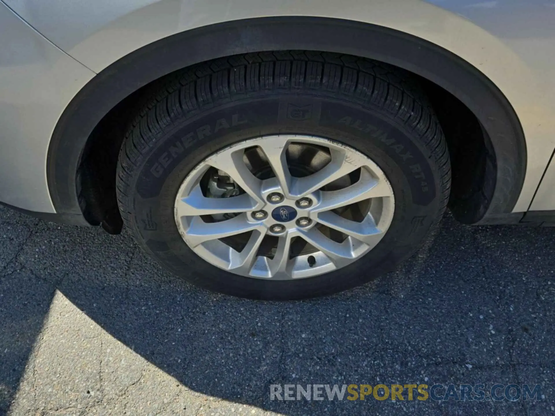 27 Photograph of a damaged car 1FMCU0G61LUA12257 FORD ESCAPE 2020