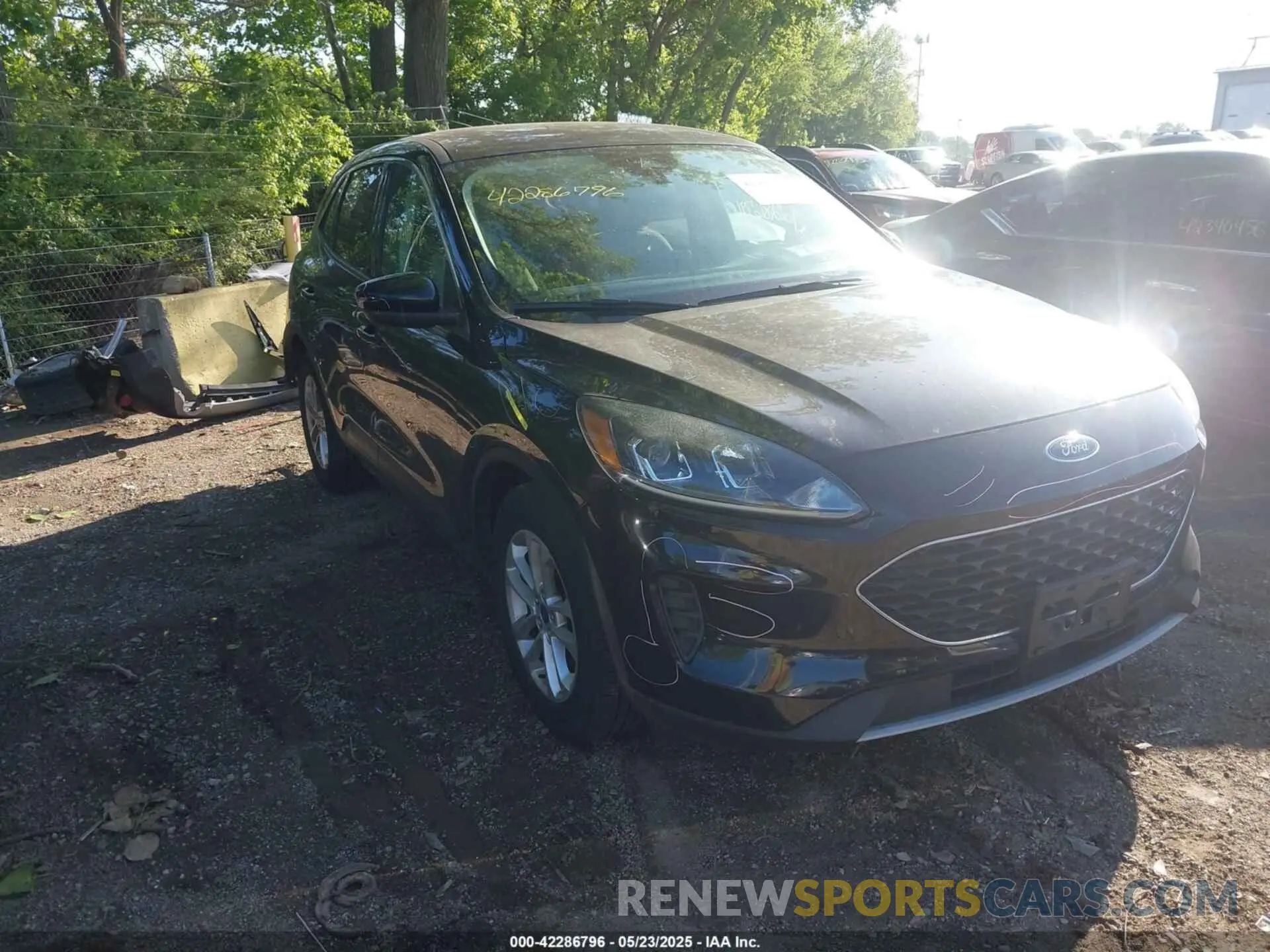 1 Photograph of a damaged car 1FMCU0G61LUA29107 FORD ESCAPE 2020