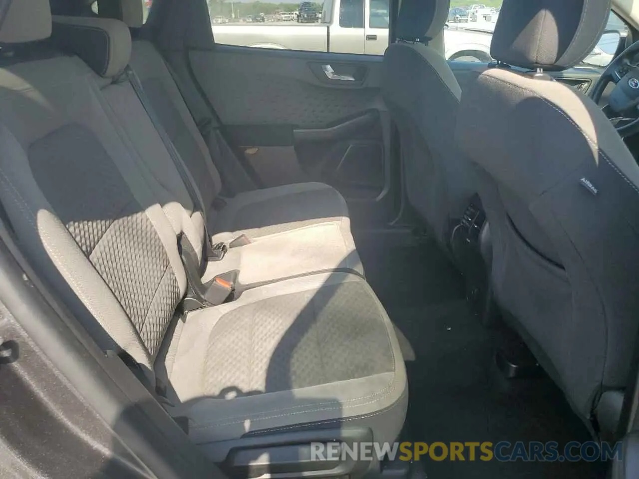 11 Photograph of a damaged car 1FMCU0G61LUA46795 FORD ESCAPE 2020