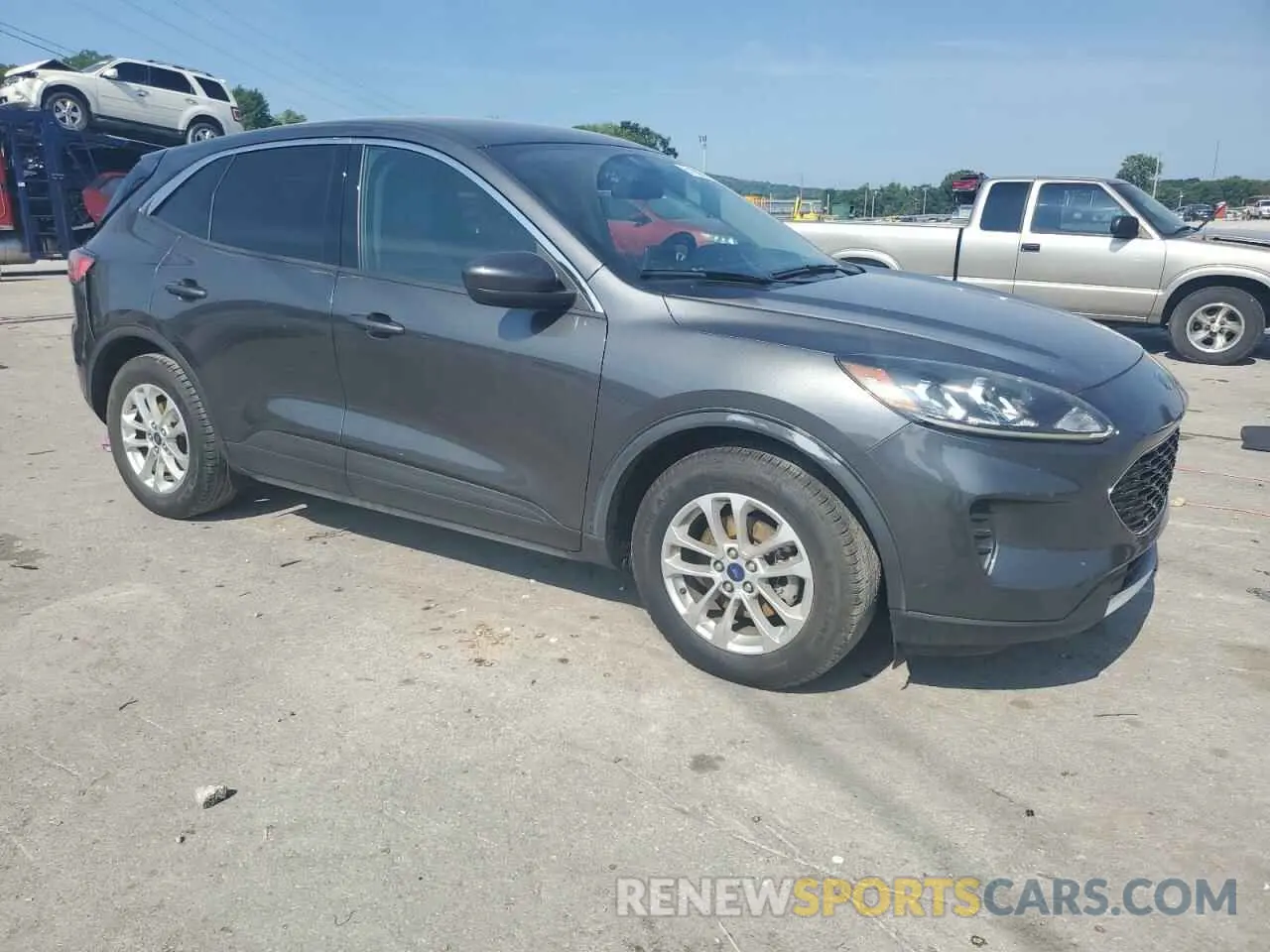 4 Photograph of a damaged car 1FMCU0G61LUA46795 FORD ESCAPE 2020