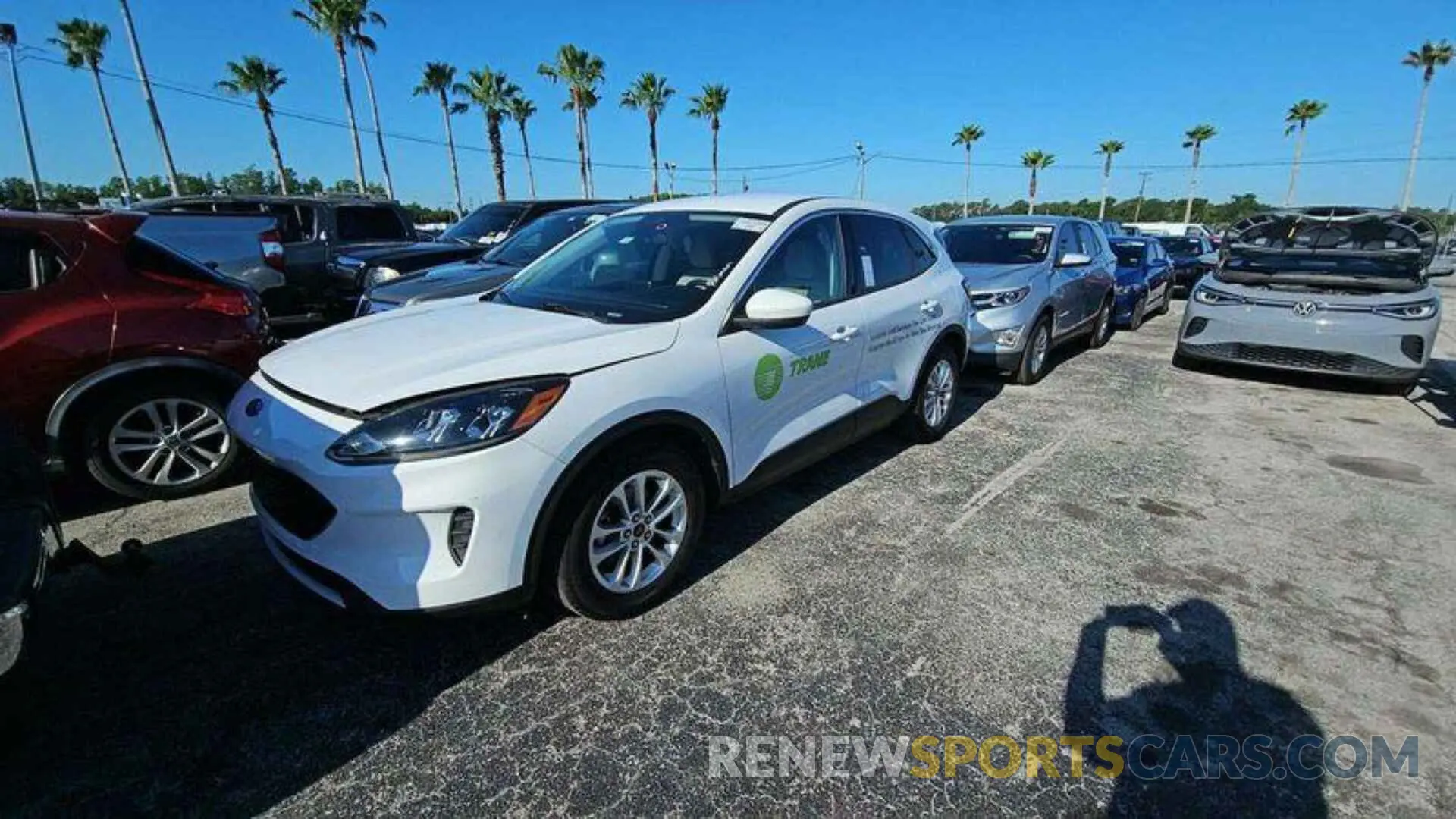 15 Photograph of a damaged car 1FMCU0G61LUA47526 FORD ESCAPE 2020