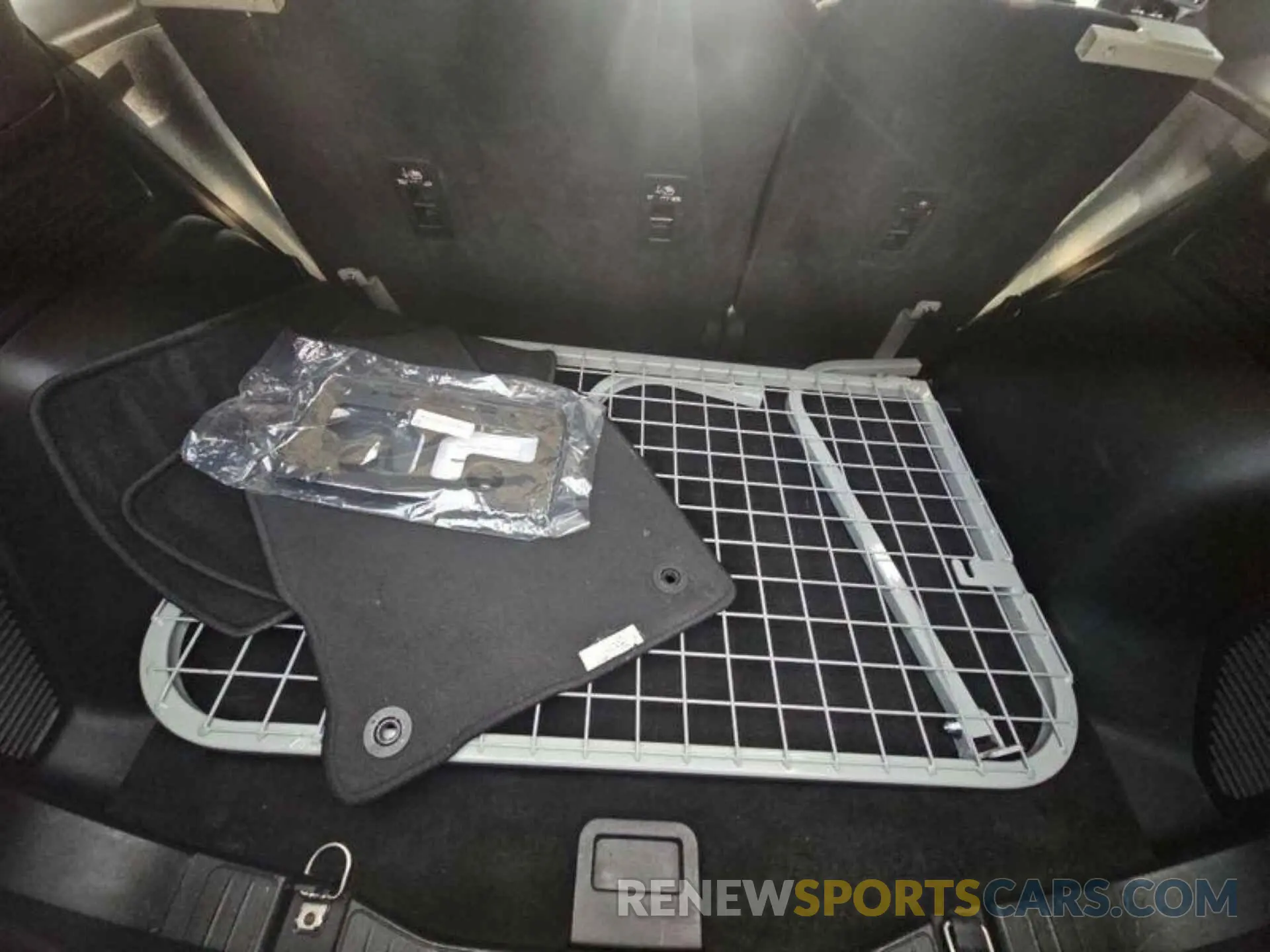 21 Photograph of a damaged car 1FMCU0G61LUA47526 FORD ESCAPE 2020