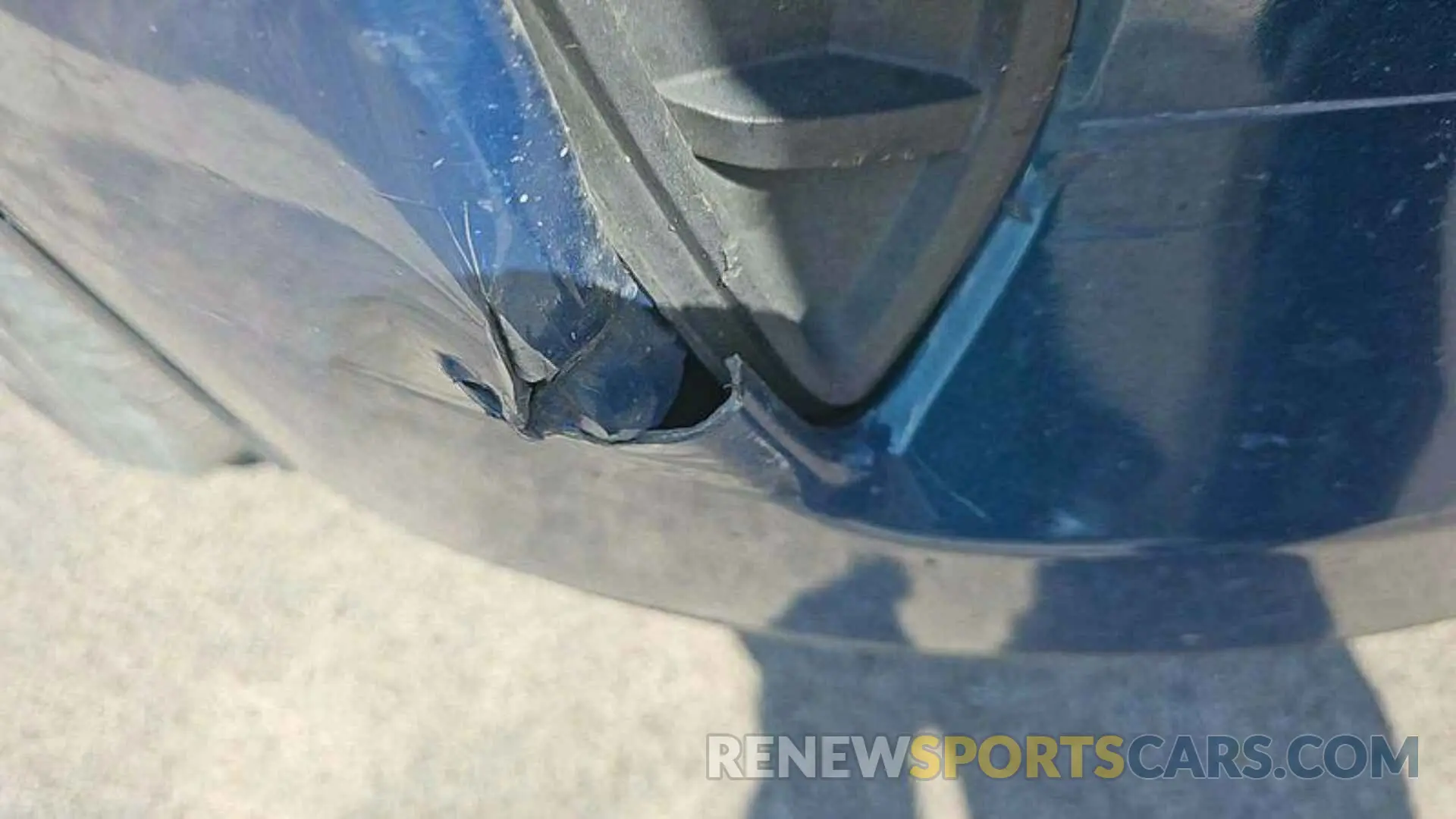 22 Photograph of a damaged car 1FMCU0G61LUB19082 FORD ESCAPE 2020